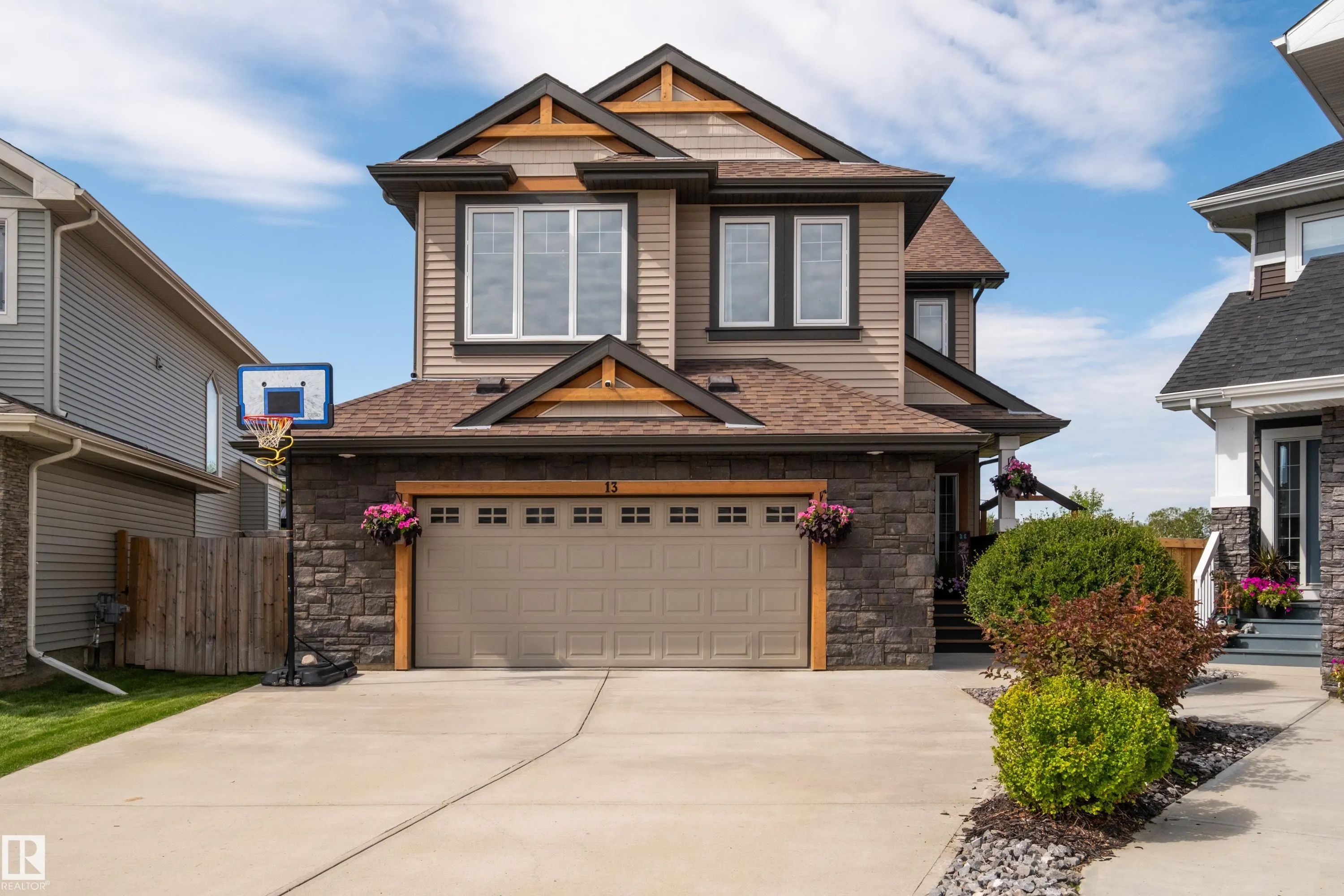 13 MEADOWLINK Gate