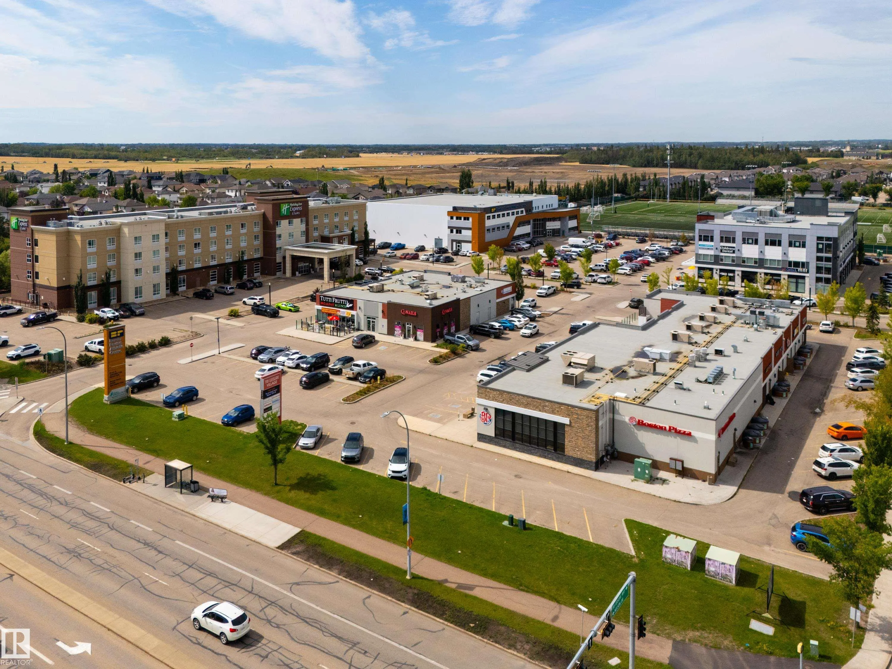 13 MEADOWLINK Gate