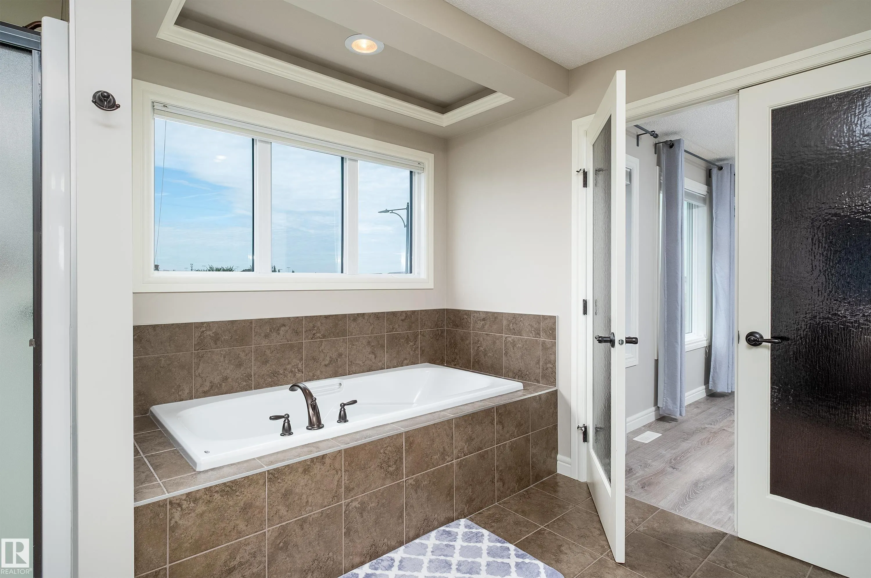 13 MEADOWLINK Gate