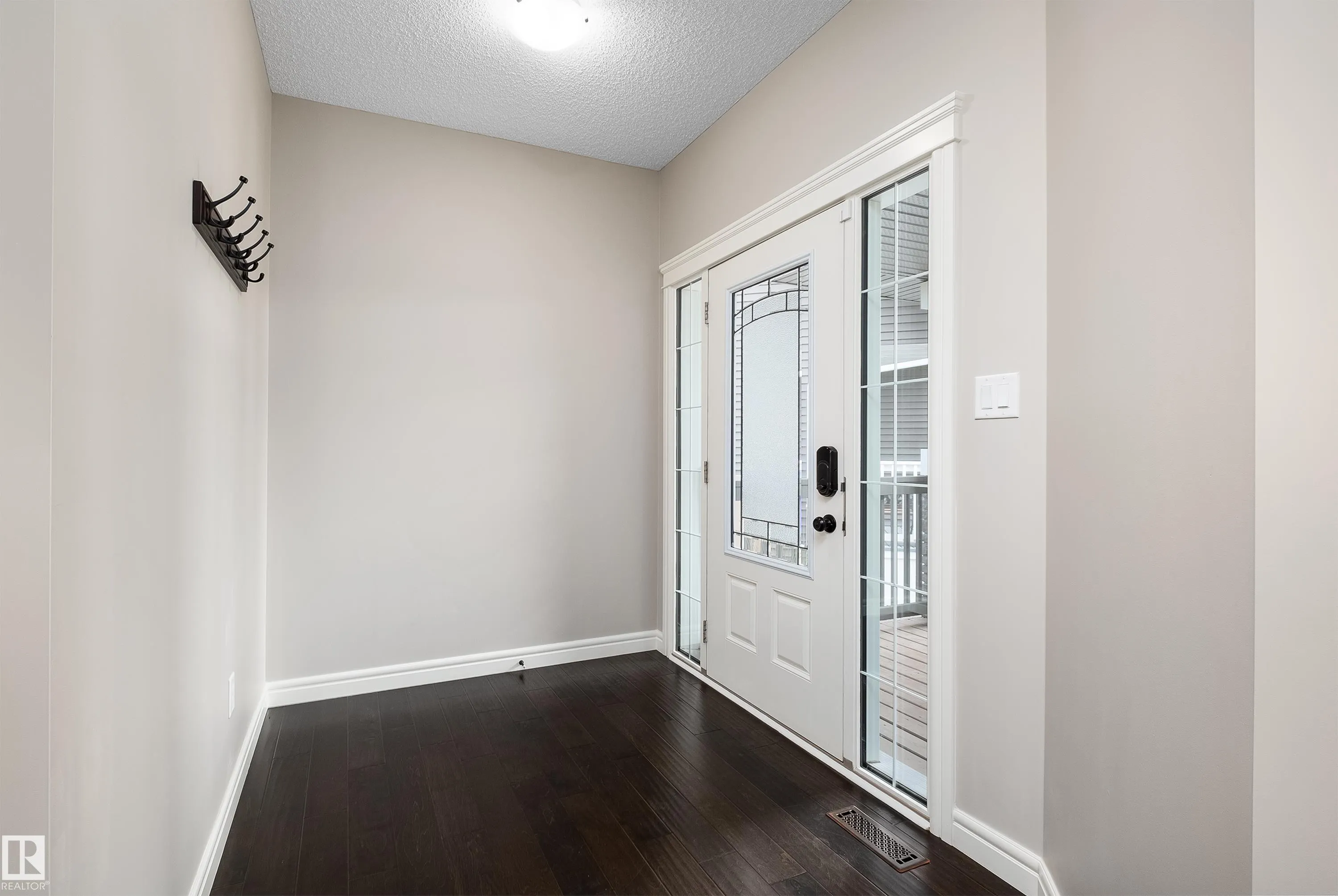 13 MEADOWLINK Gate