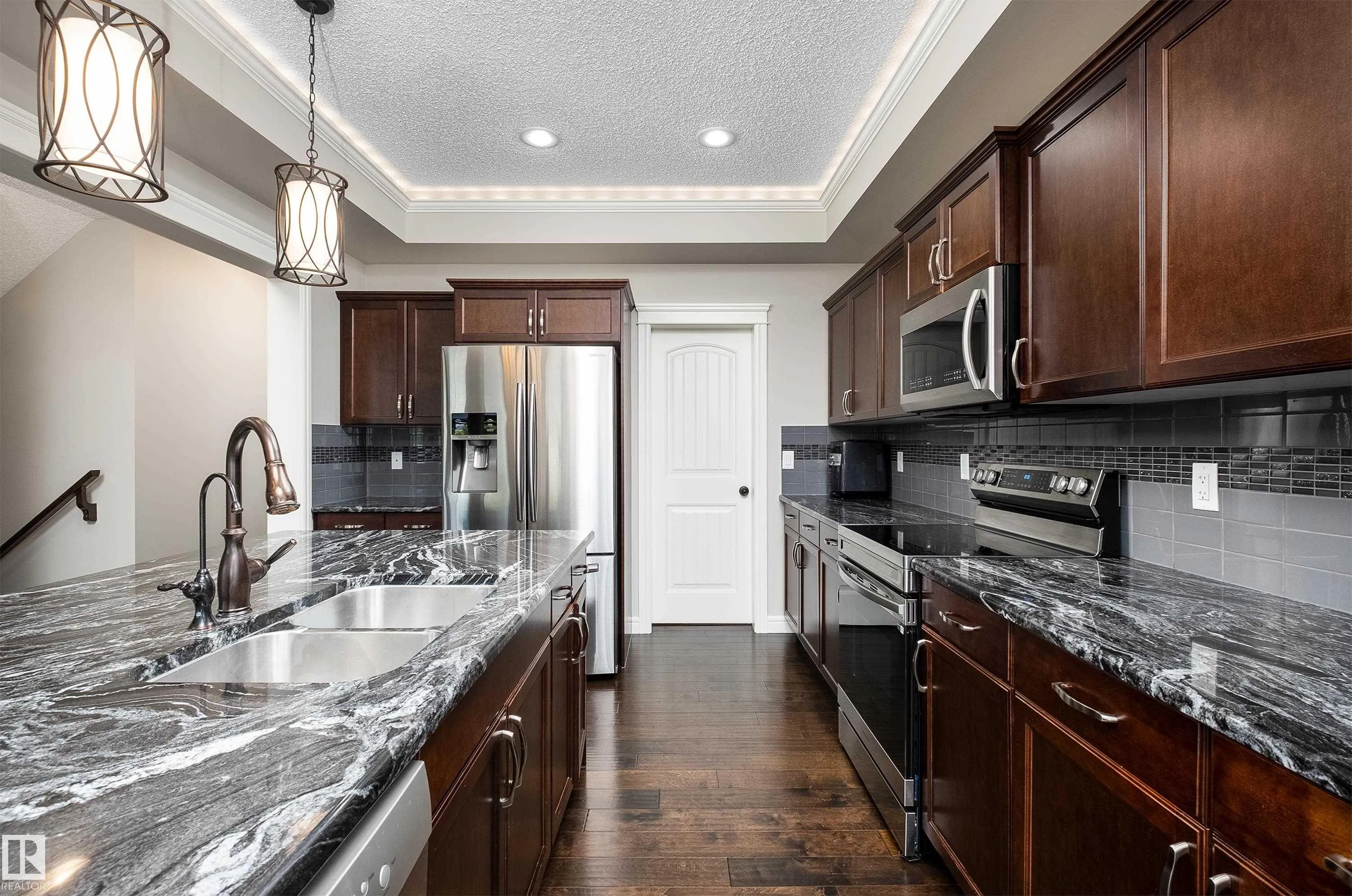 13 MEADOWLINK Gate