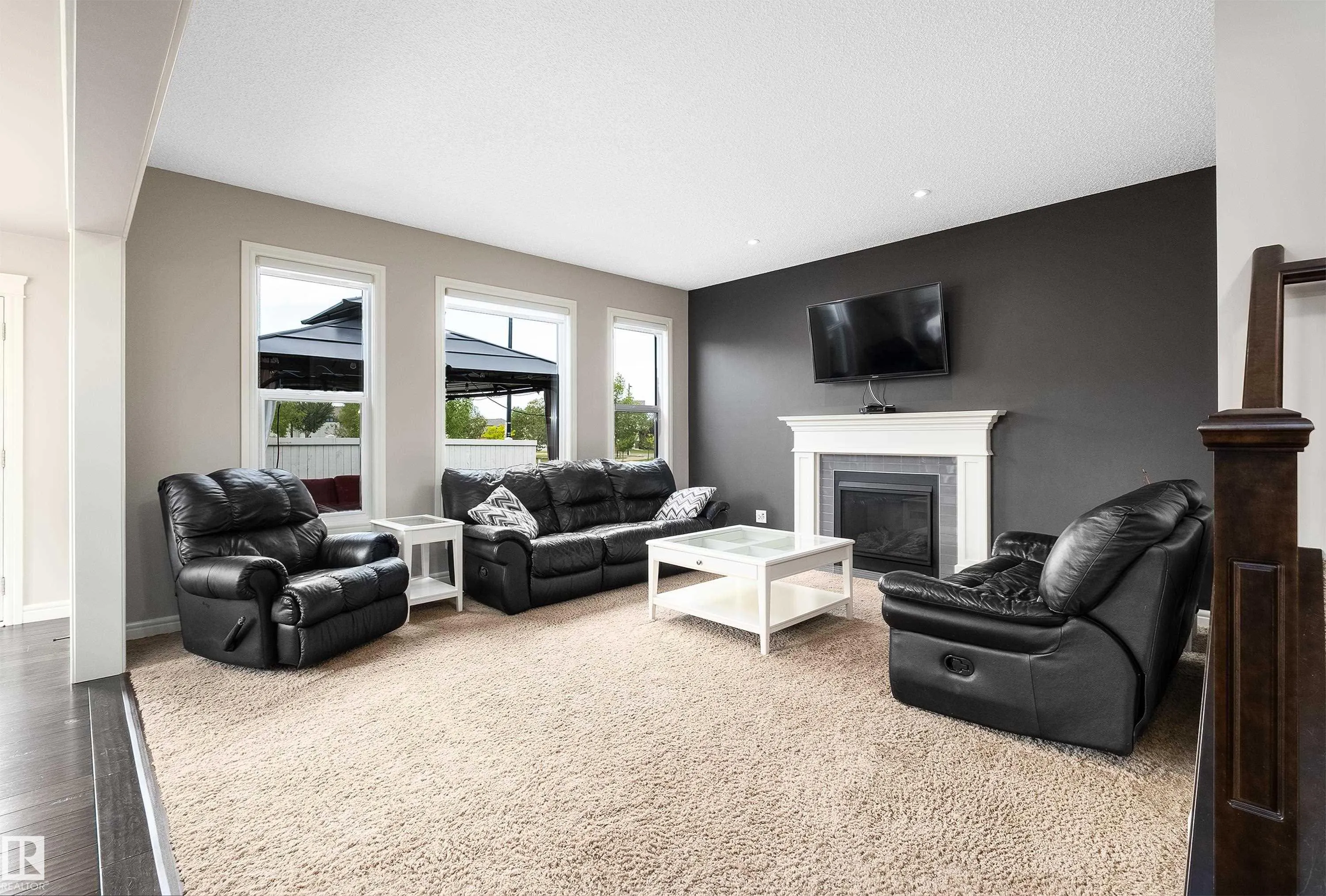 13 MEADOWLINK Gate