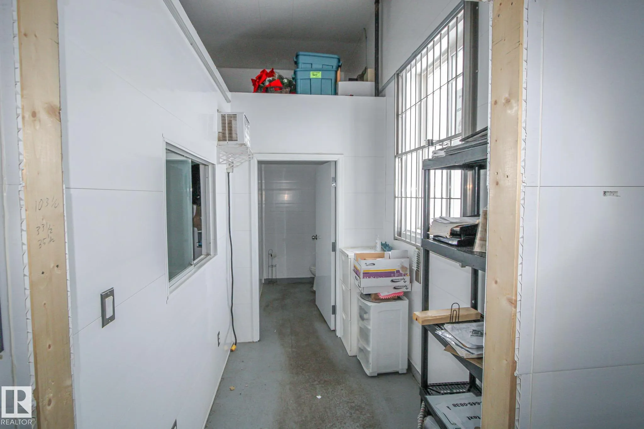 4005 52 Ave