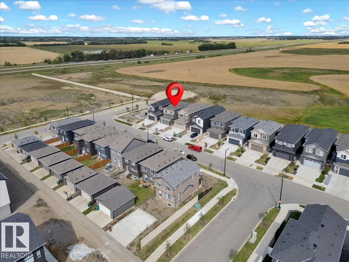6 EDGEFIELD Way