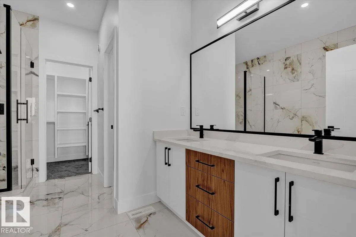 6 EDGEFIELD Way