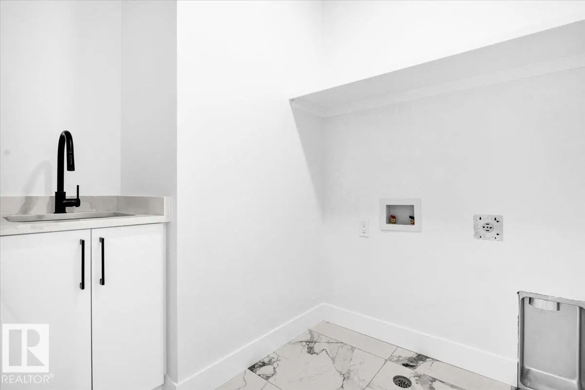 6 EDGEFIELD Way