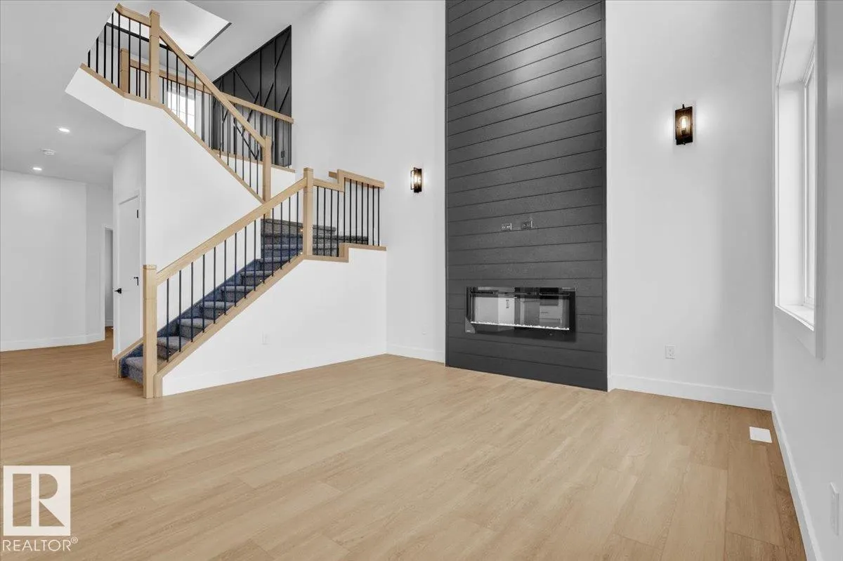 6 EDGEFIELD Way