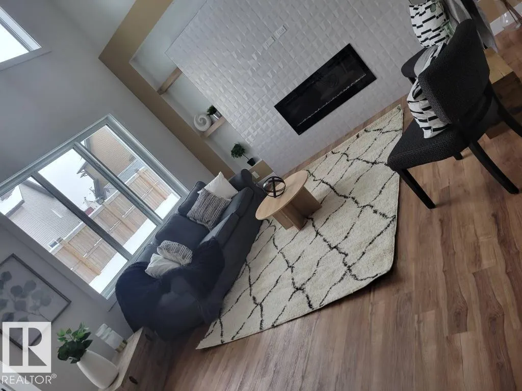 49 Eldridge Point