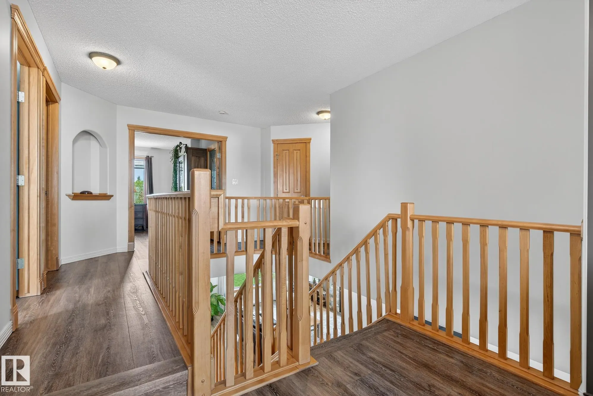 11 LINKSIDE Way