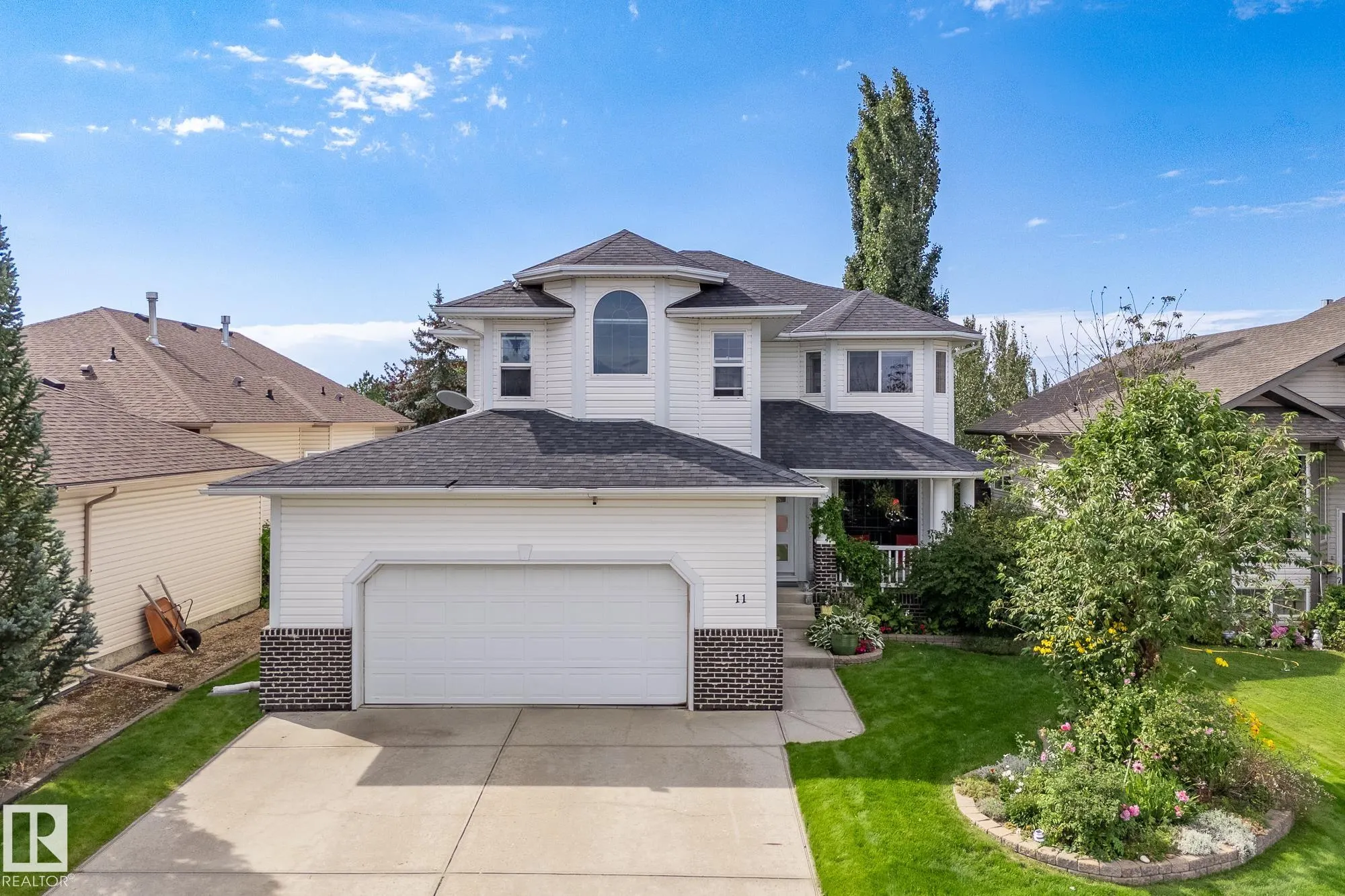 11 LINKSIDE Way