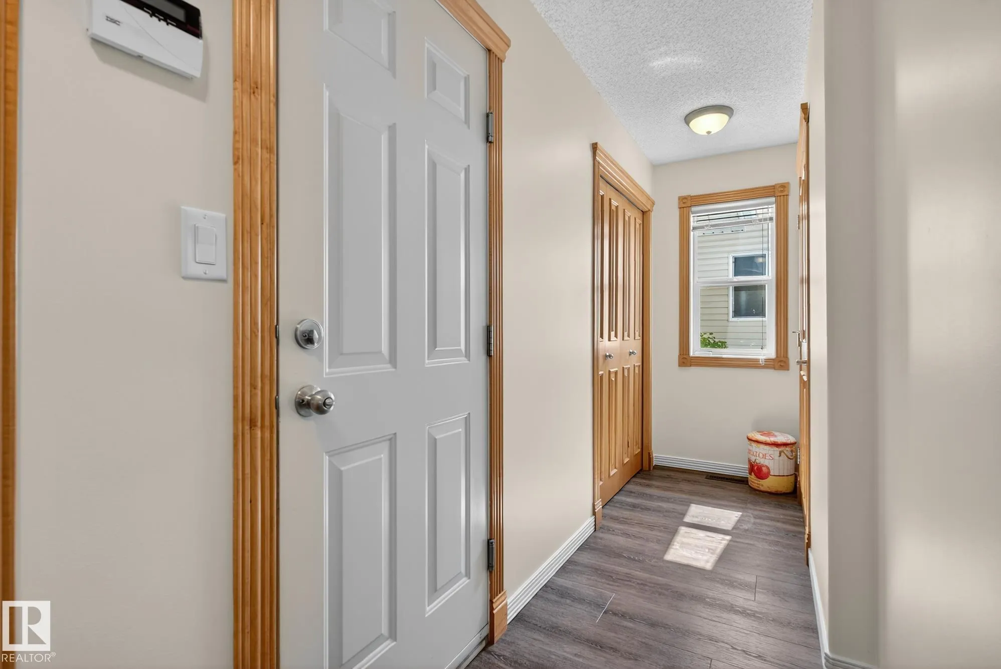 11 LINKSIDE Way