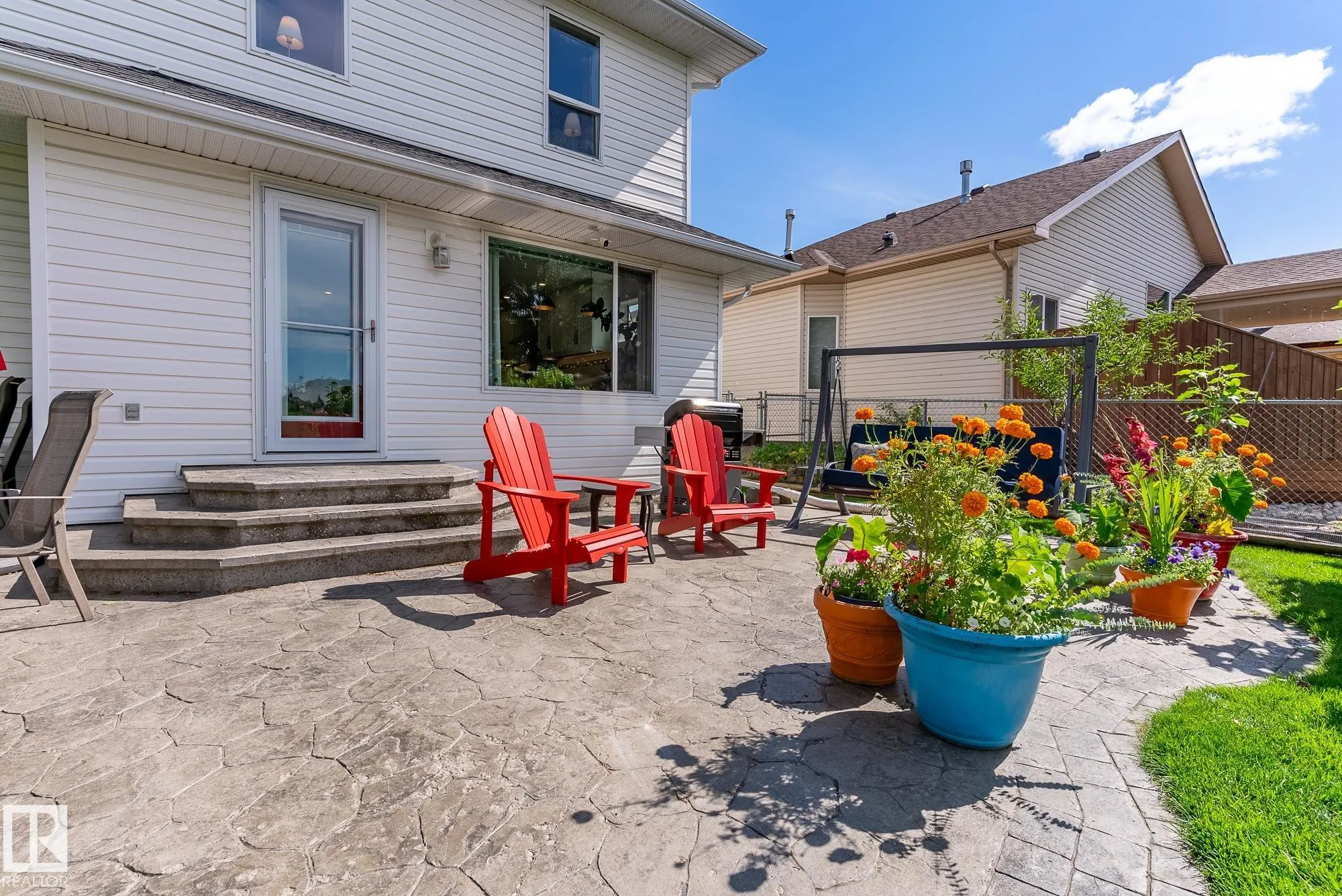 11 LINKSIDE Way