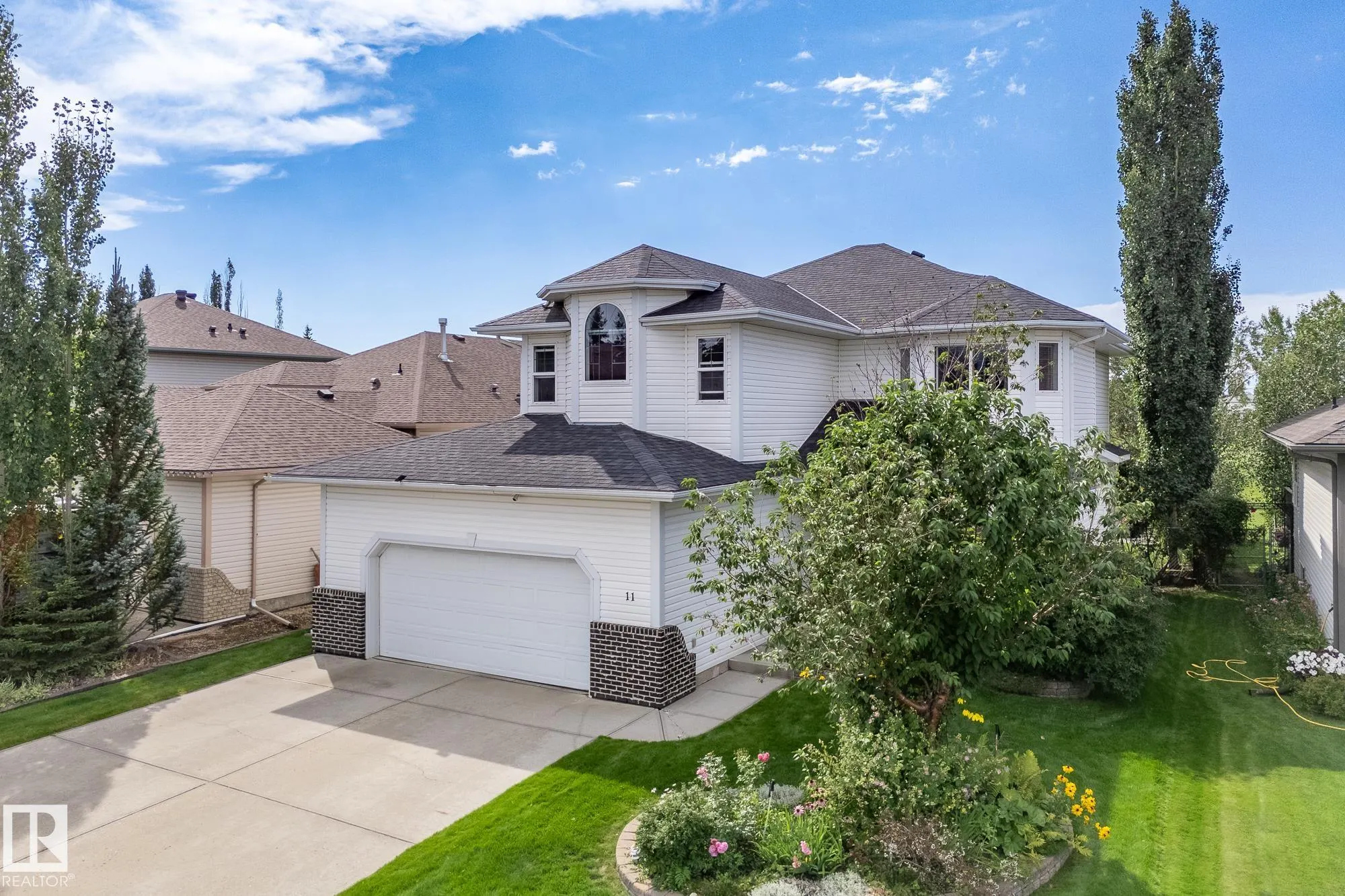 11 LINKSIDE Way