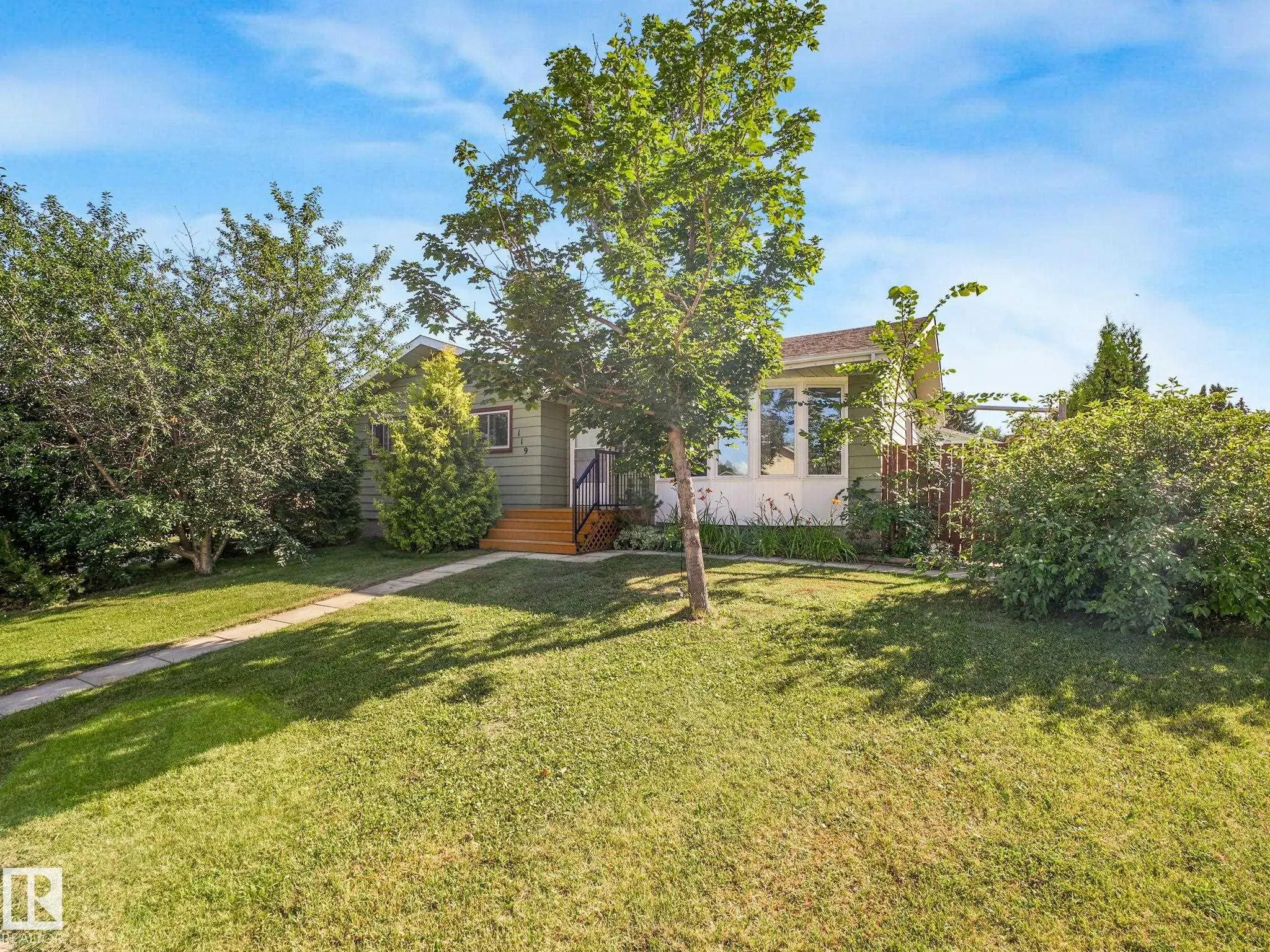 119 WILLOW Drive