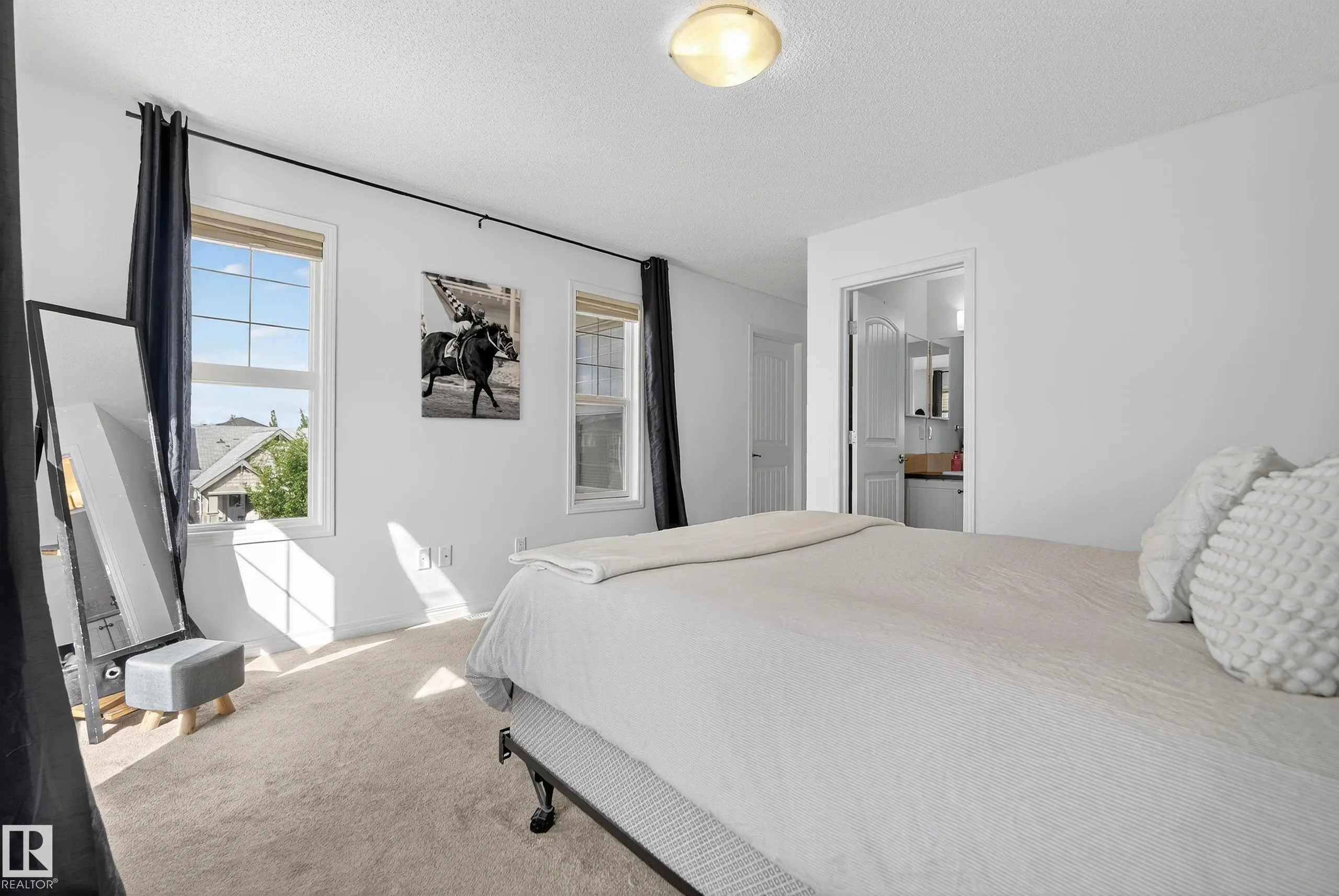 425 SIMMONDS Way