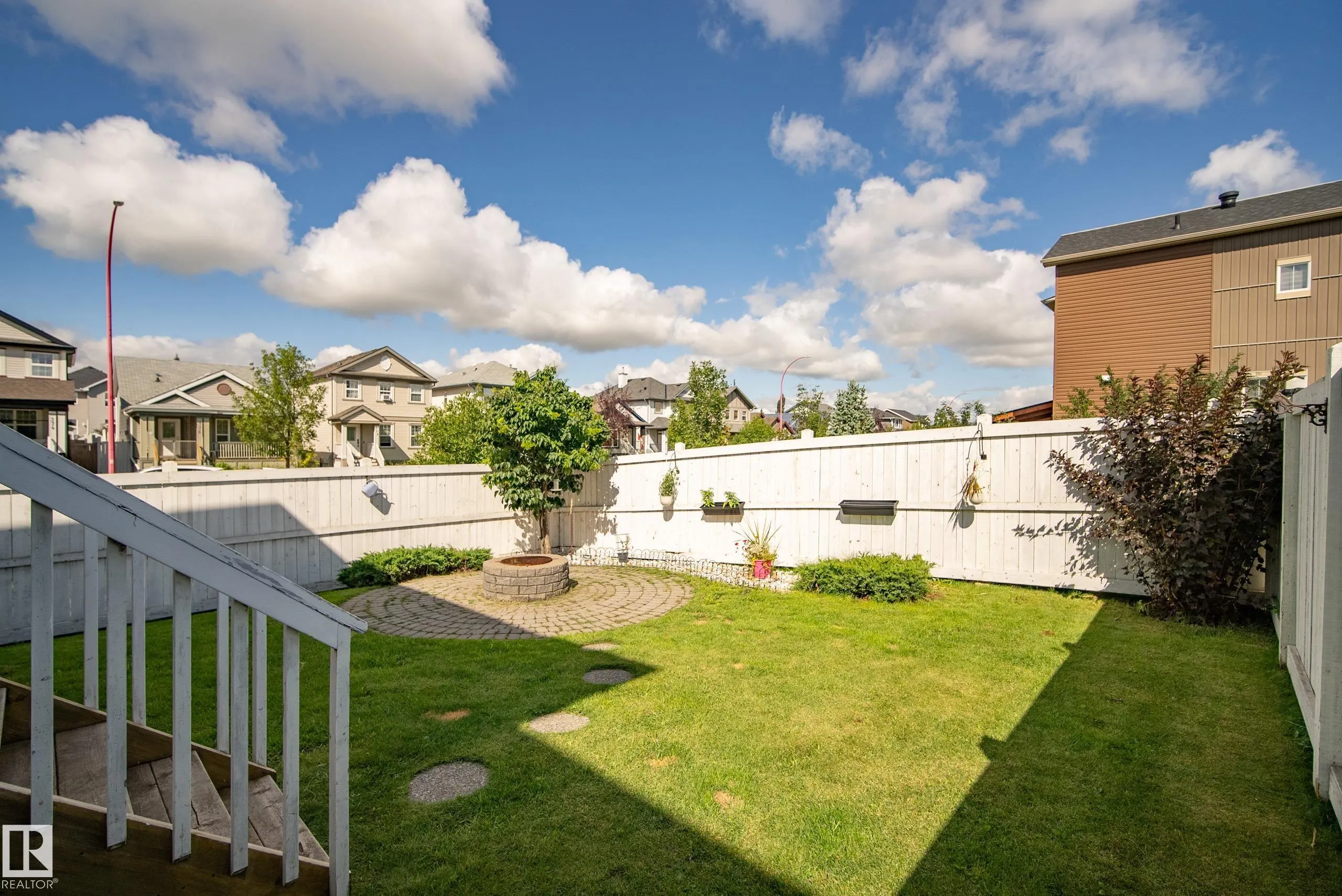 425 SIMMONDS Way