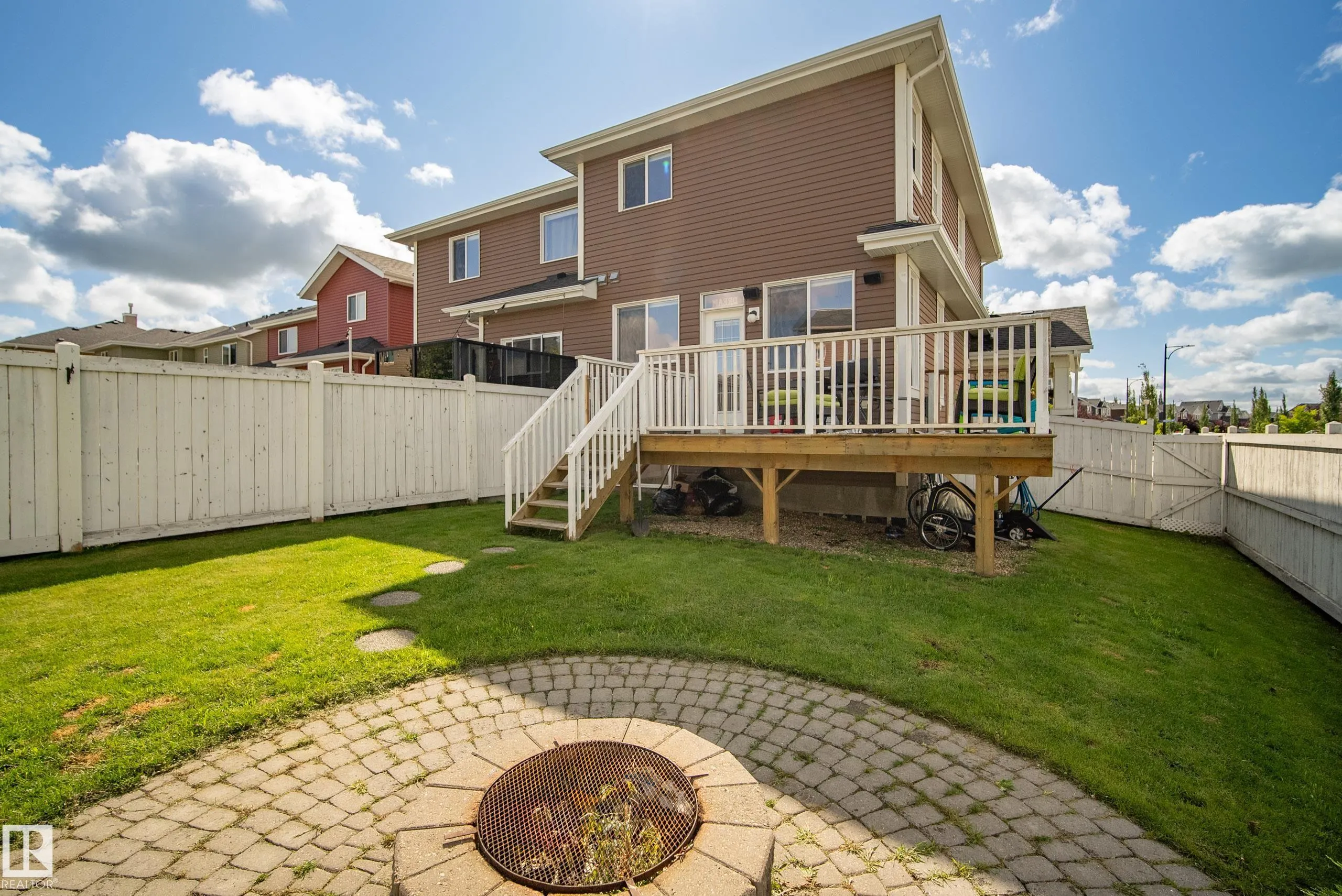 425 SIMMONDS Way