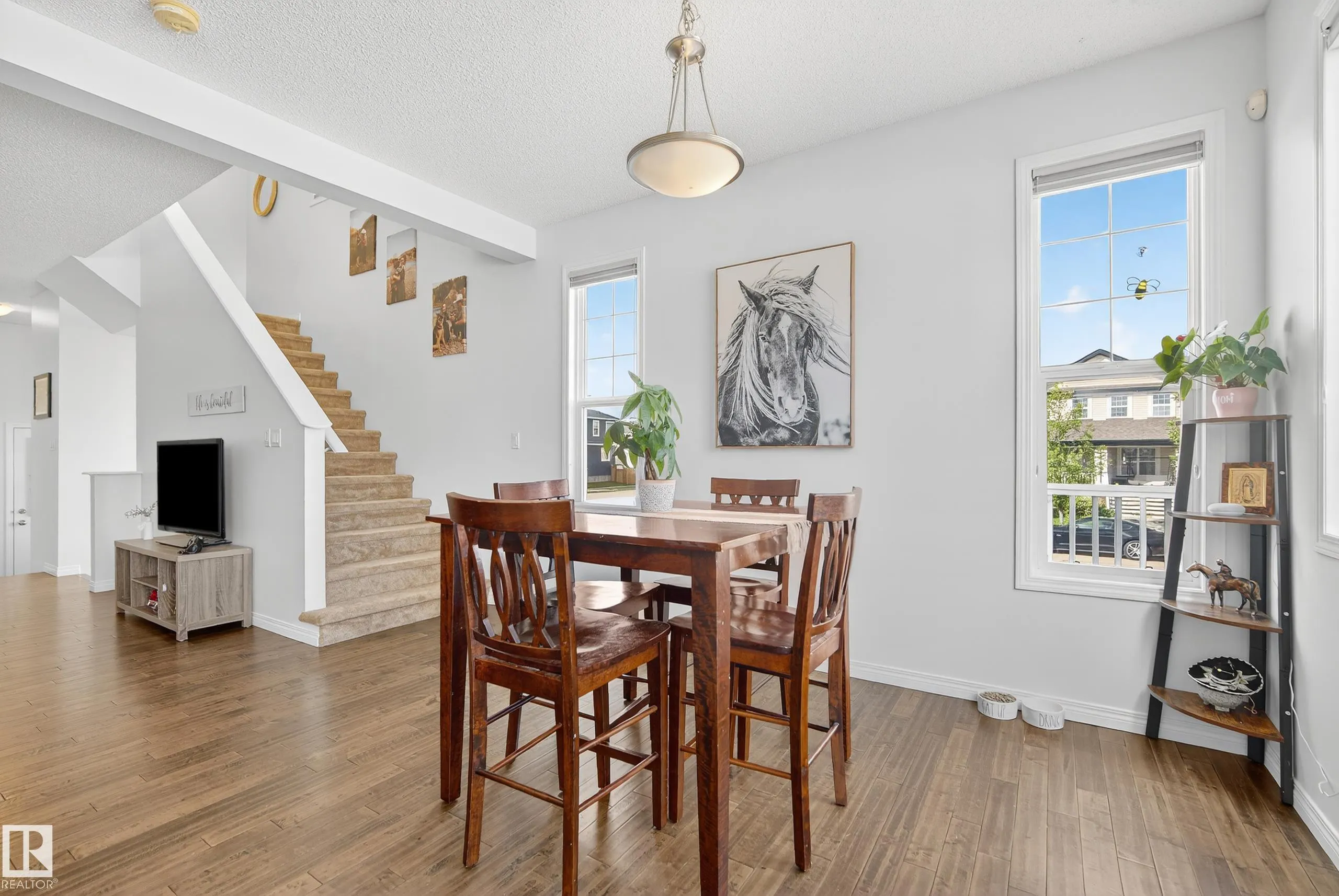 425 SIMMONDS Way