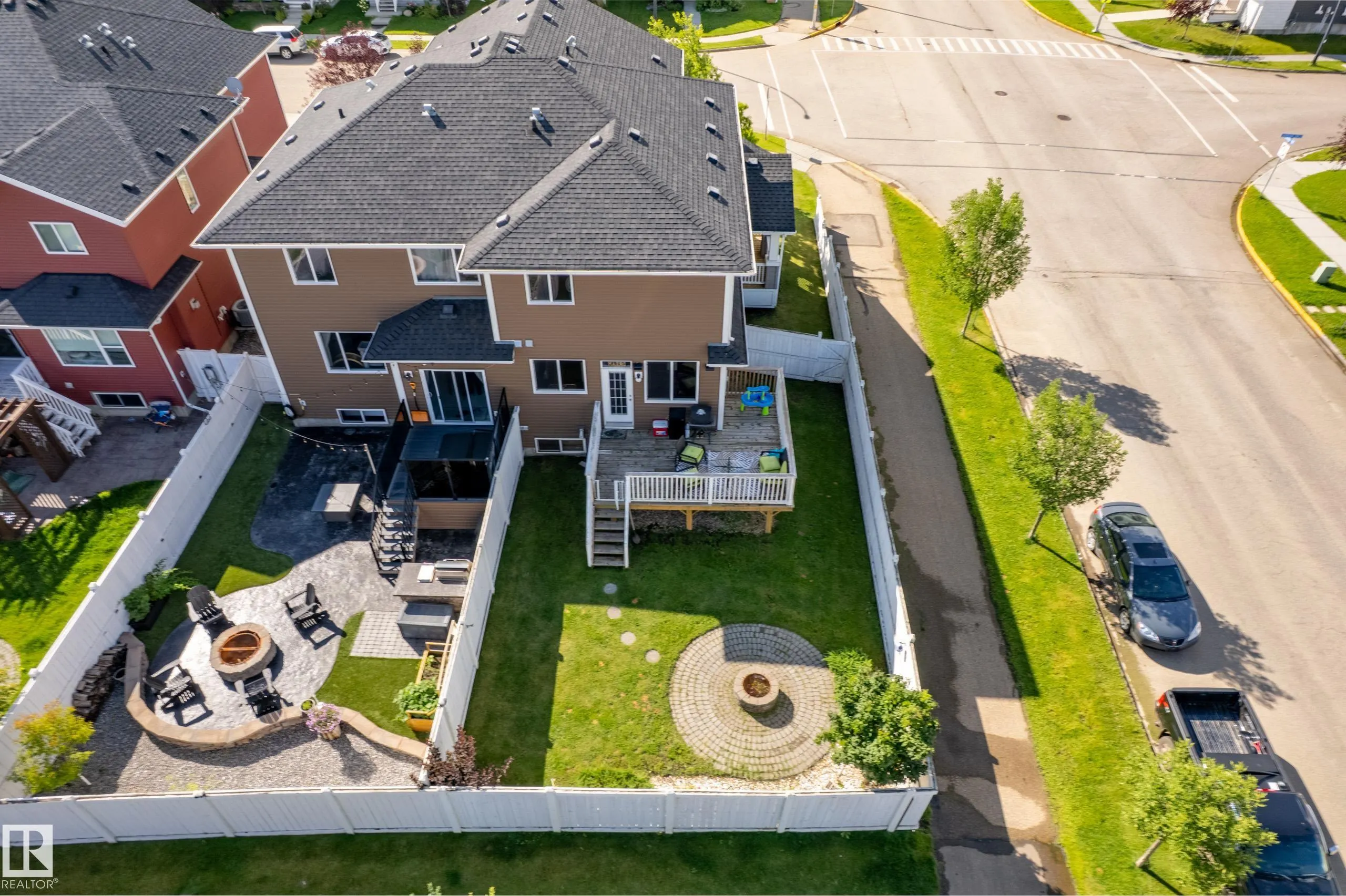 425 SIMMONDS Way