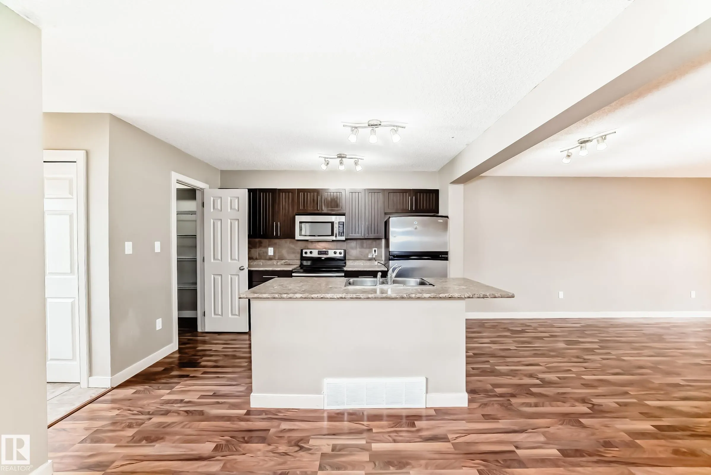3834 ALLAN Drive