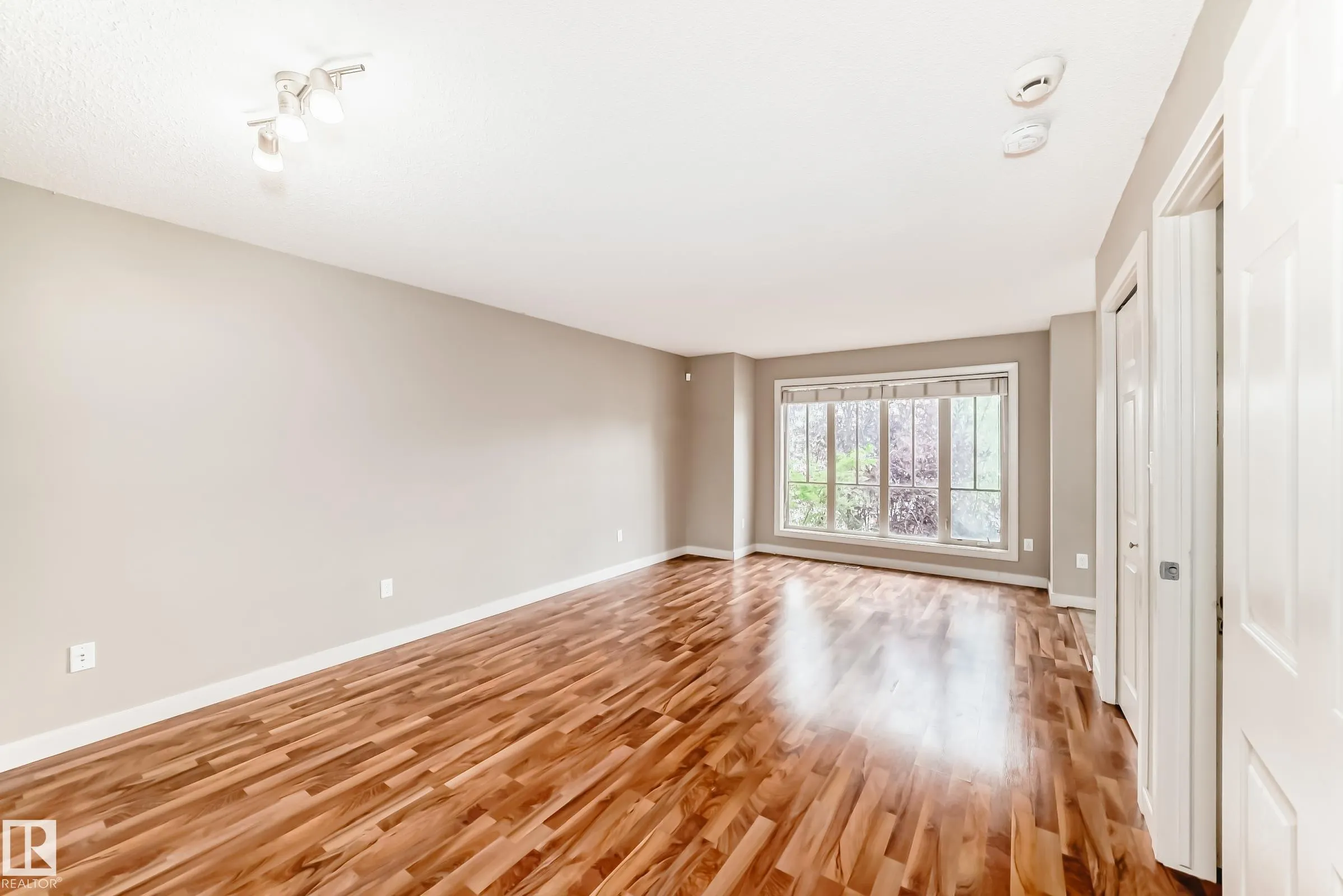3834 ALLAN Drive