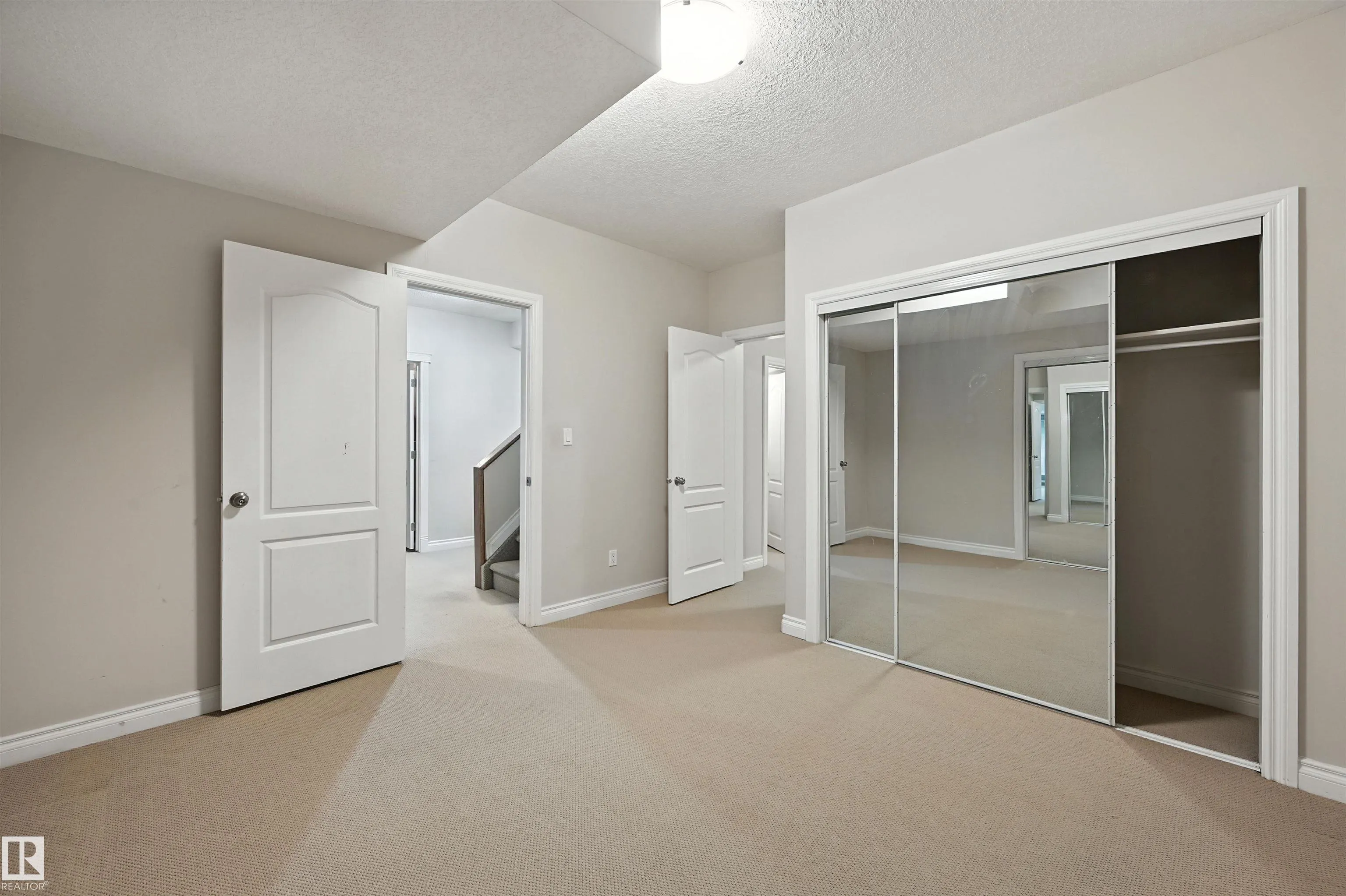 466 HODGSON Boulevard