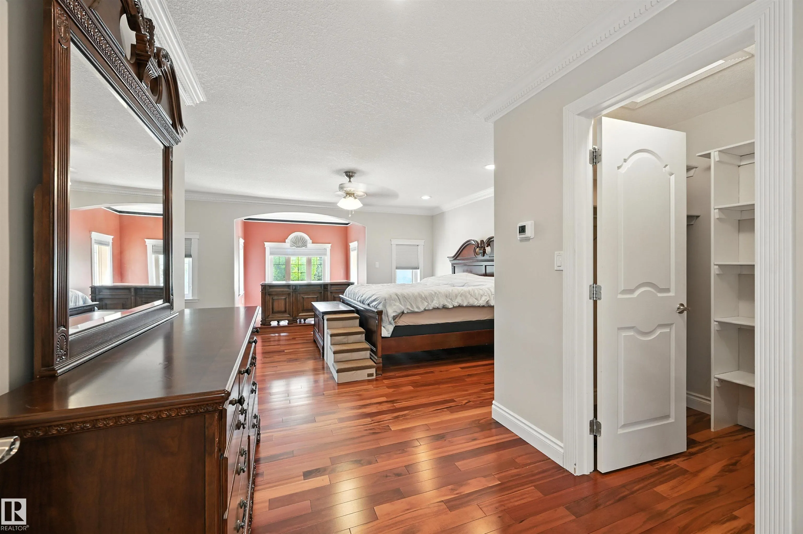 466 HODGSON Boulevard