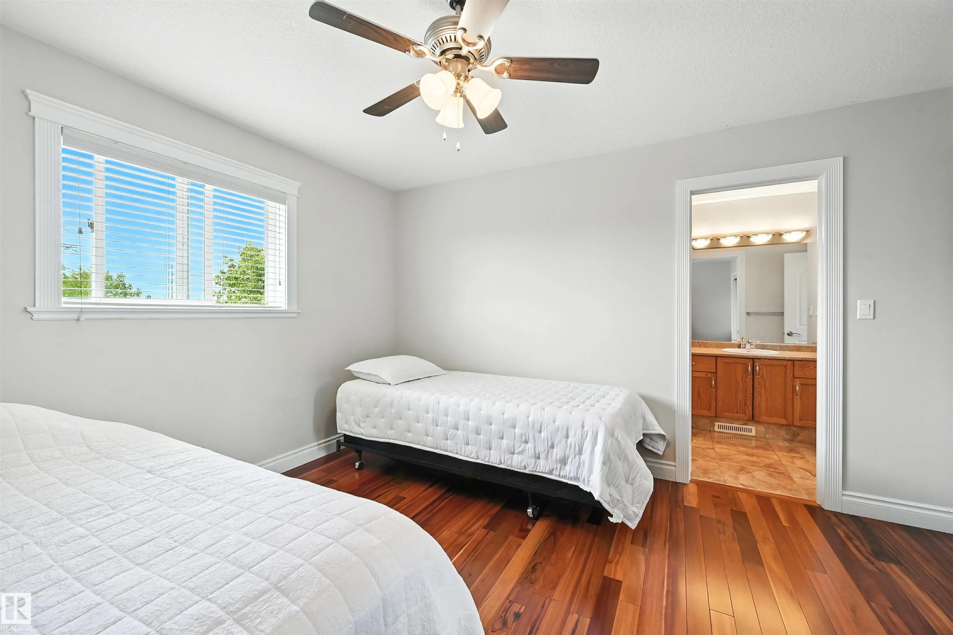 466 HODGSON Boulevard