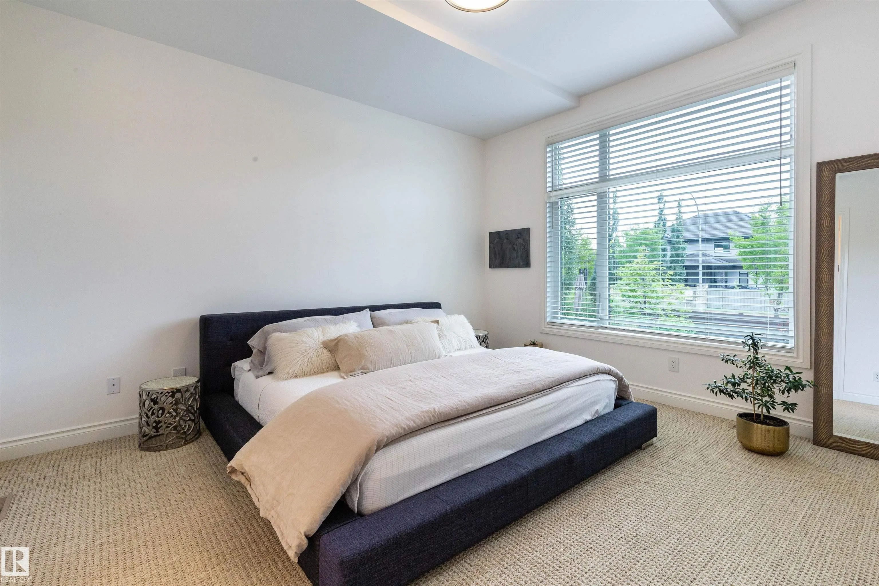 908 WOOD Place