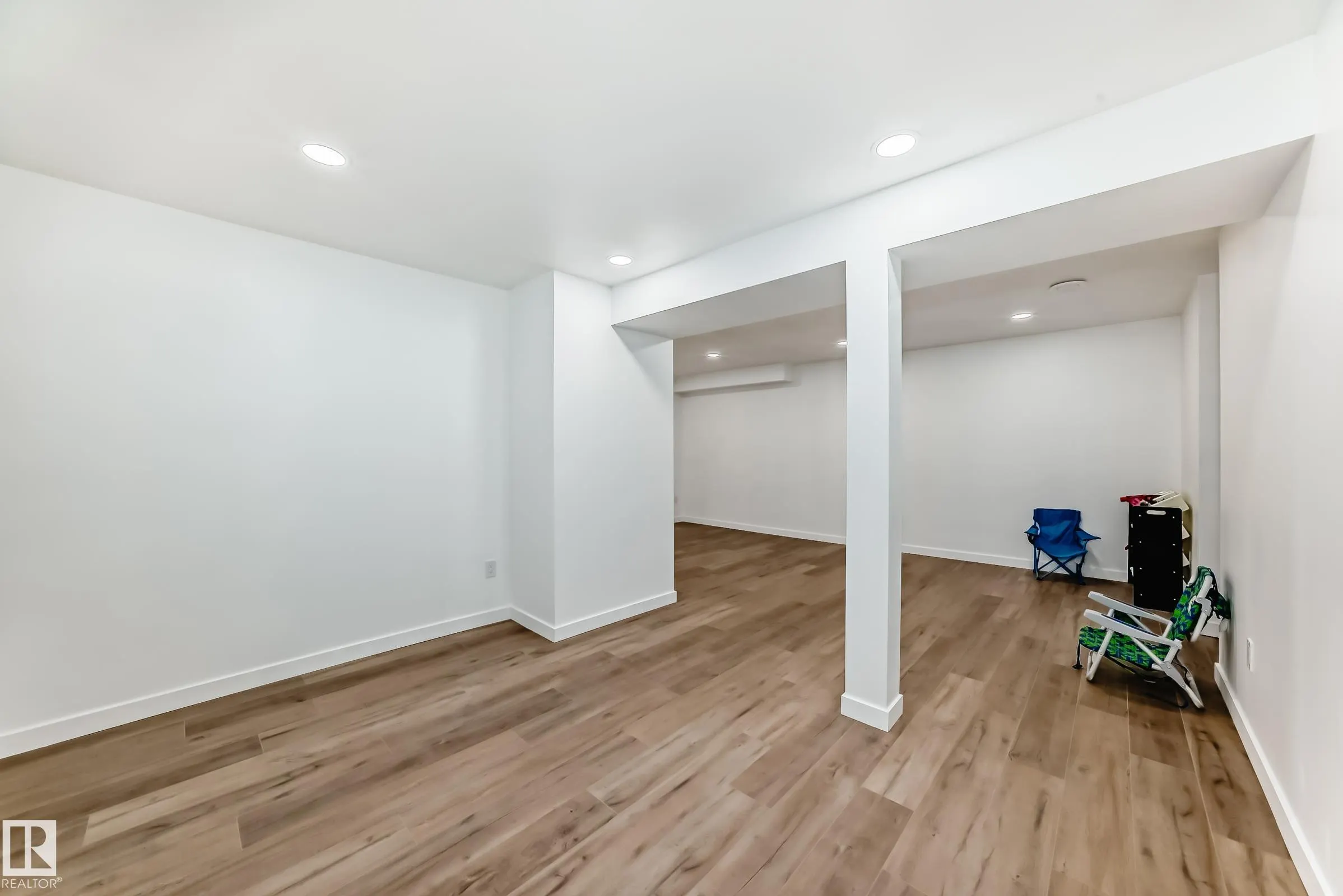 8420 SLOANE Crescent