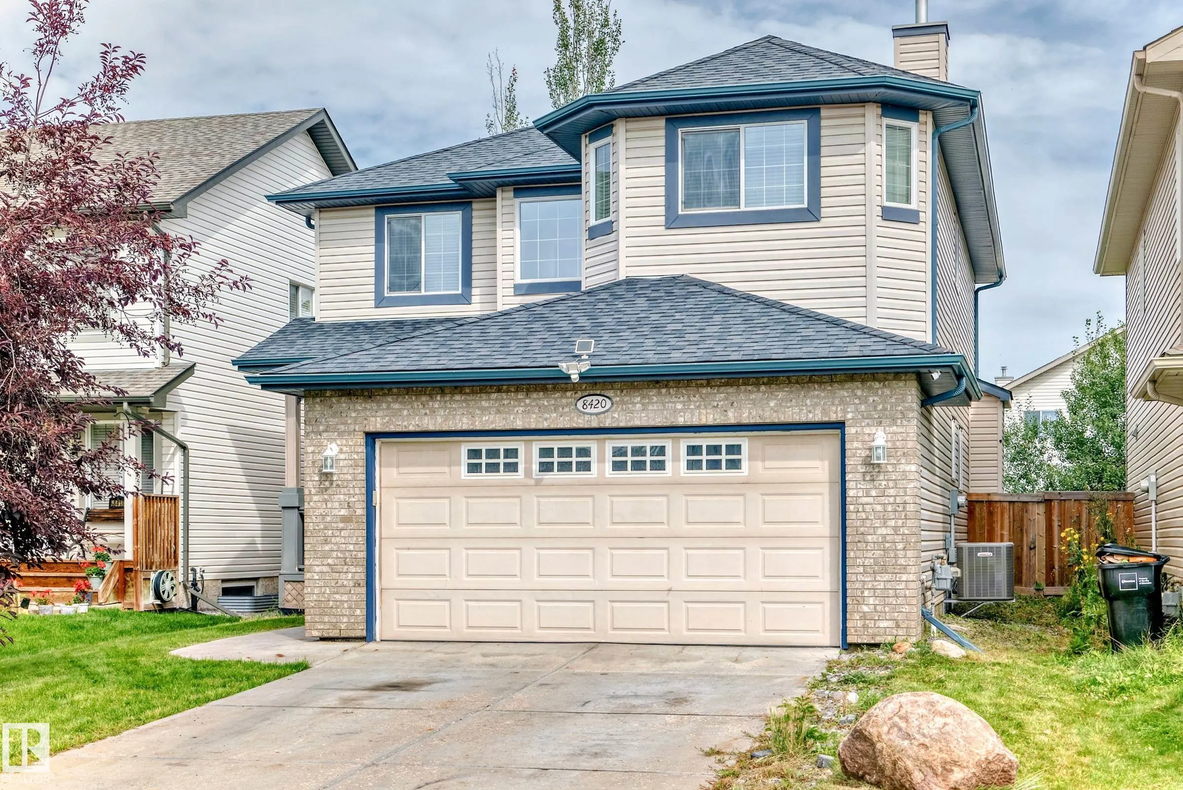 8420 SLOANE Crescent