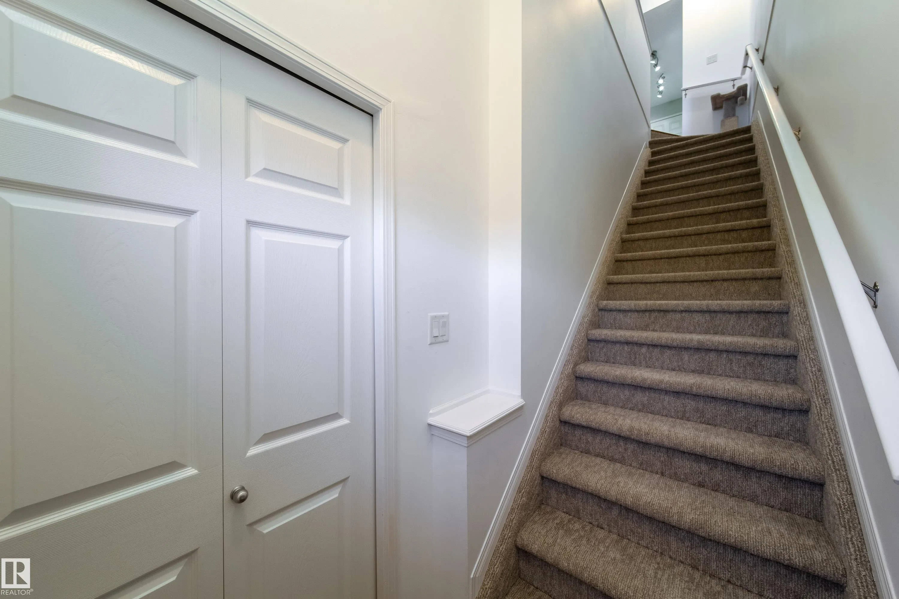 79 BELLEROSE Drive