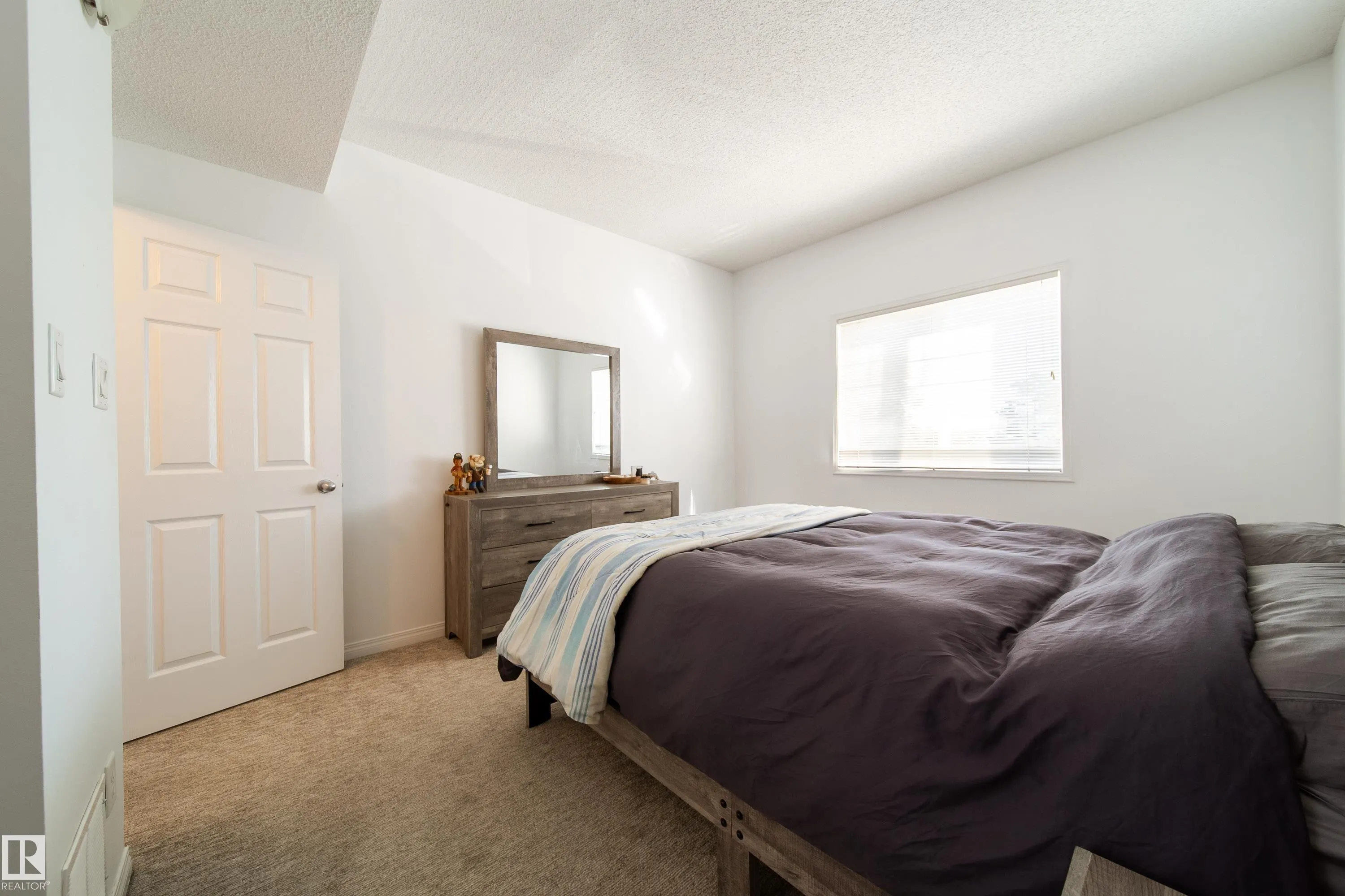 79 BELLEROSE Drive