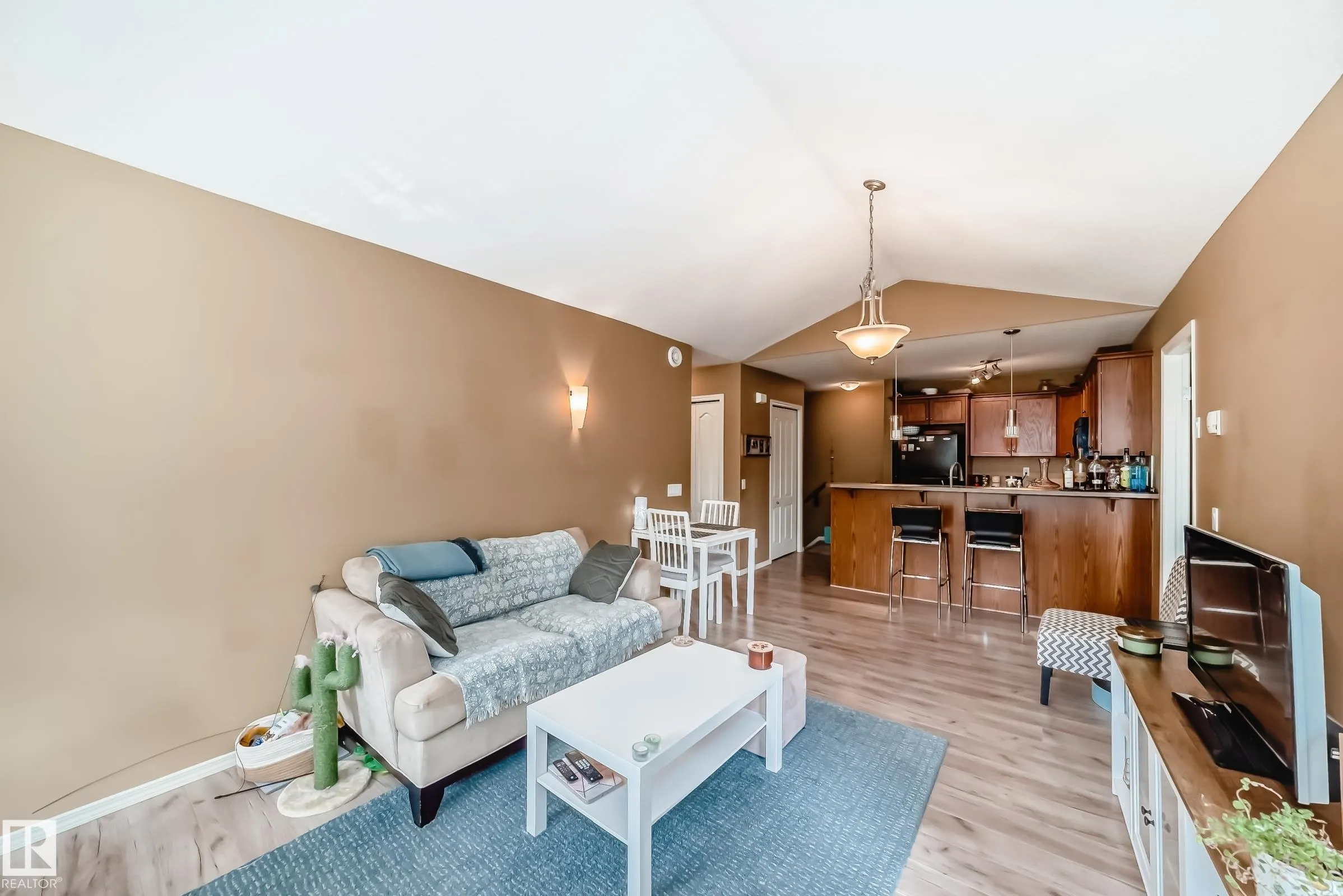671 SILVER BERRY Road