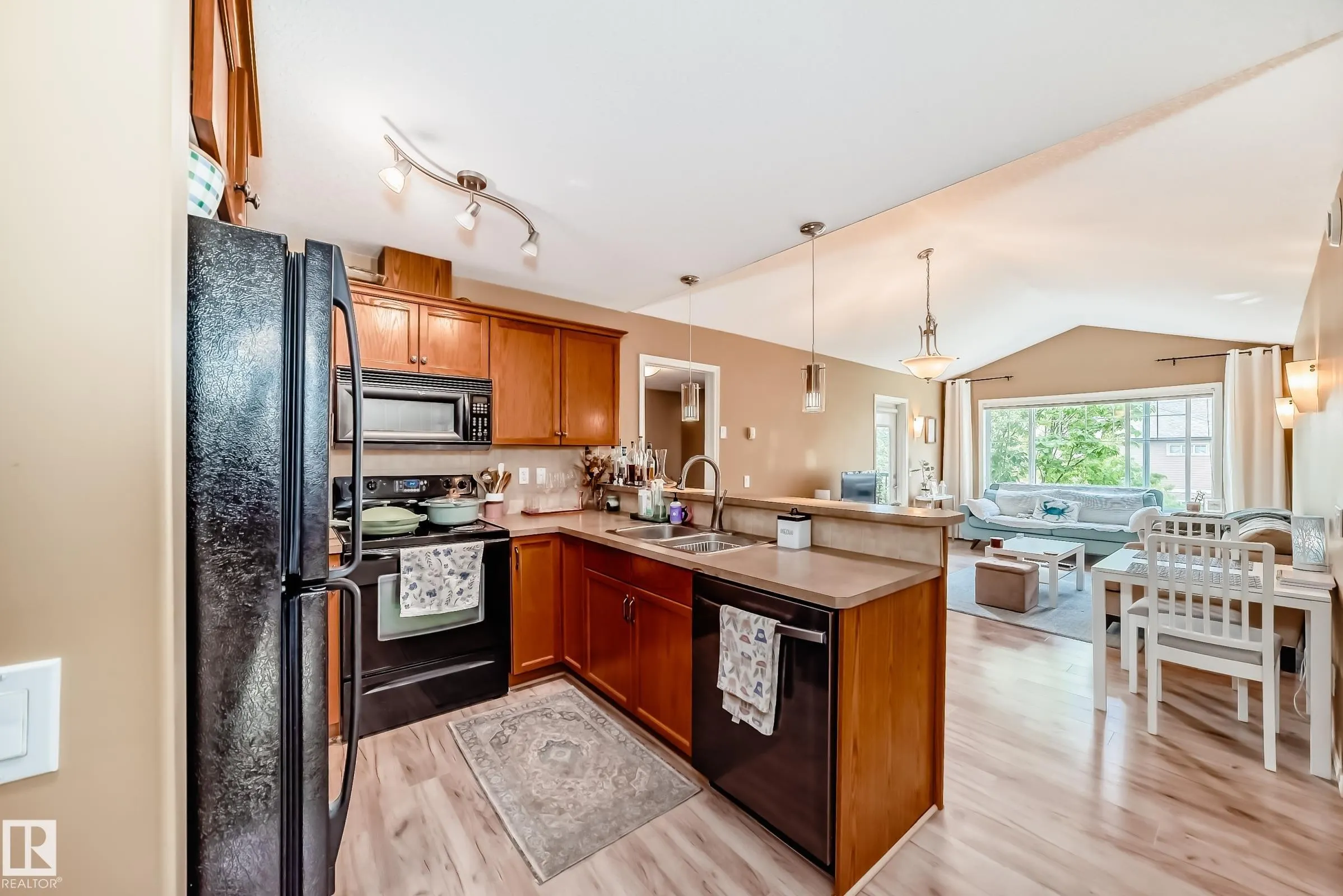 671 SILVER BERRY Road