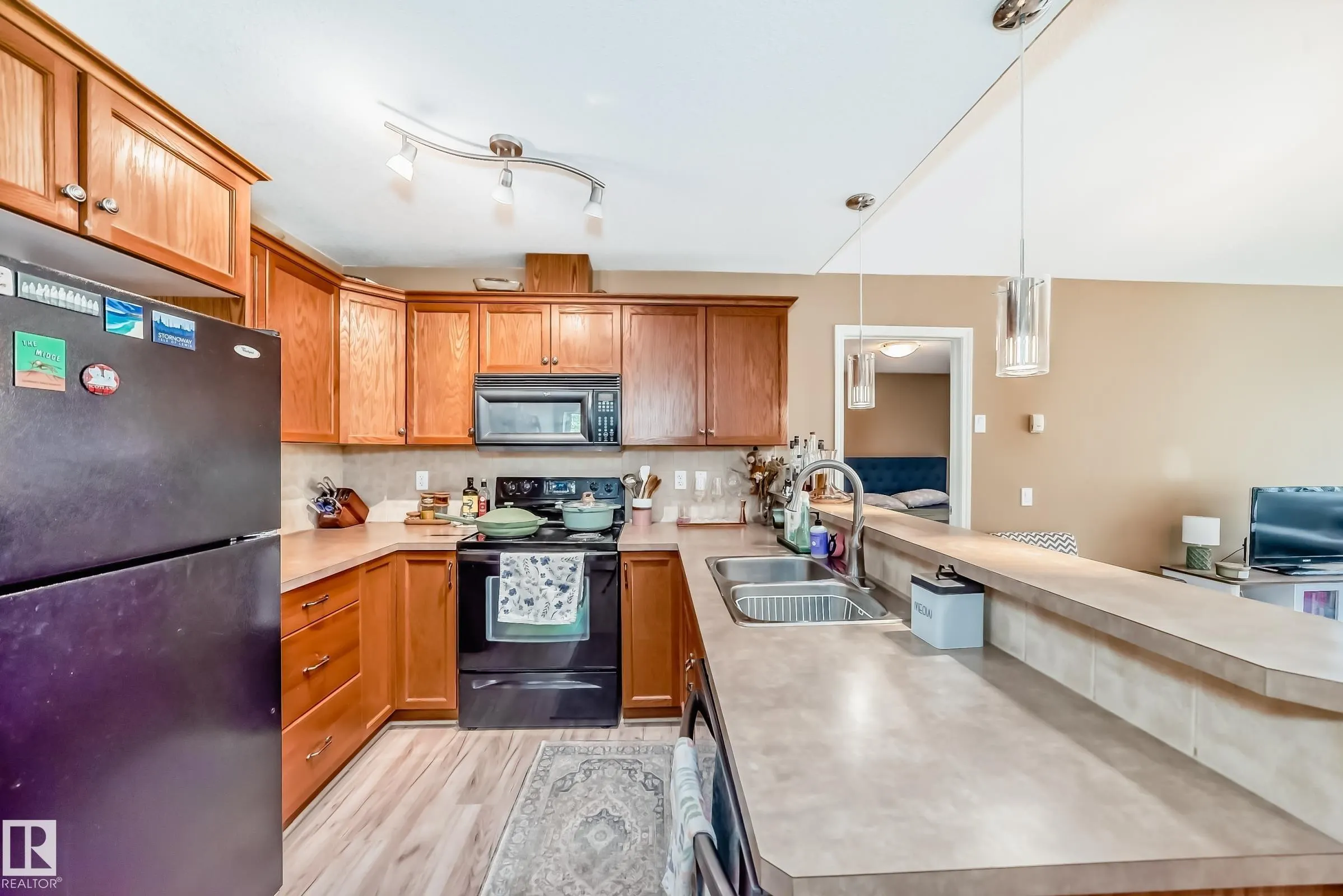671 SILVER BERRY Road