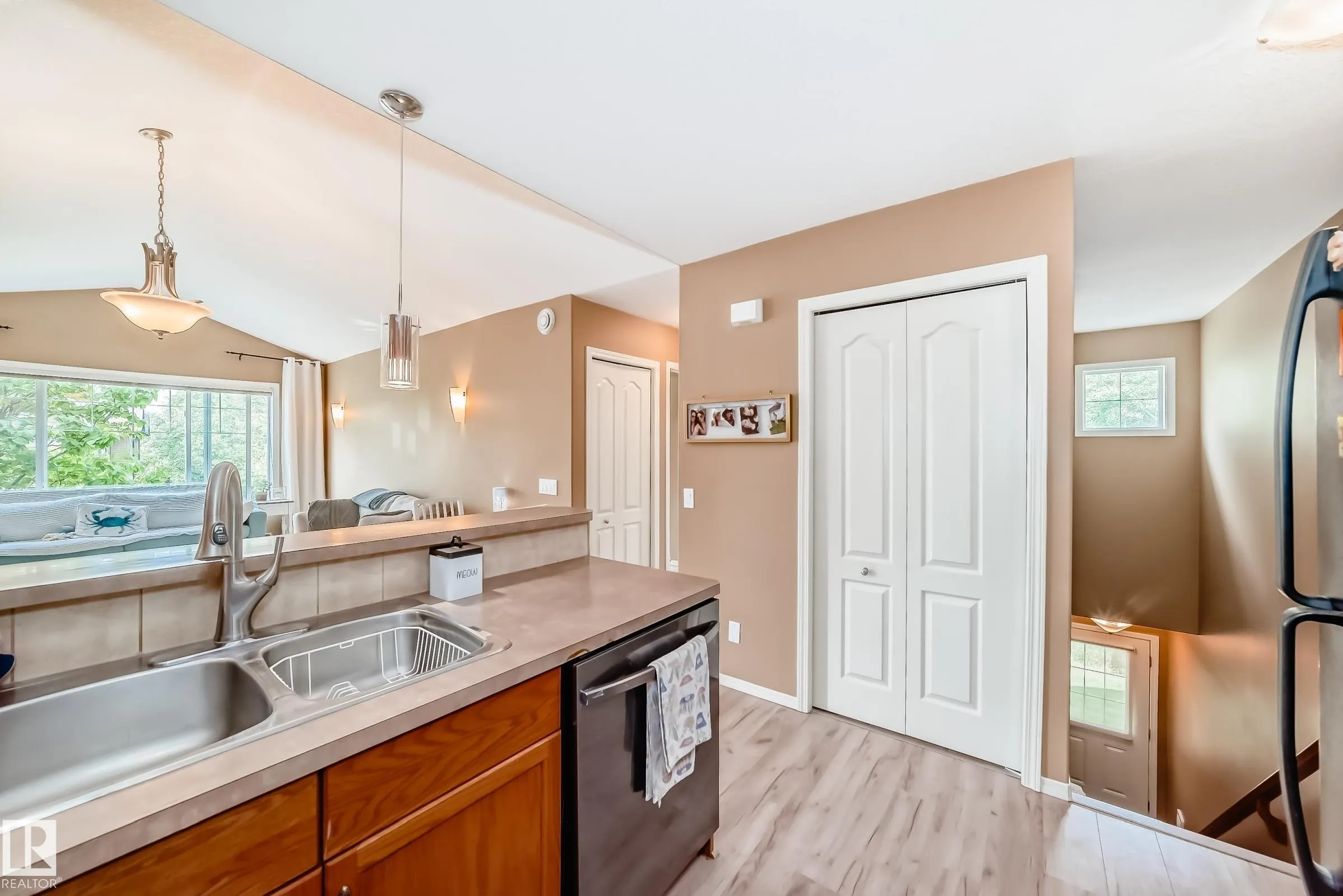 671 SILVER BERRY Road