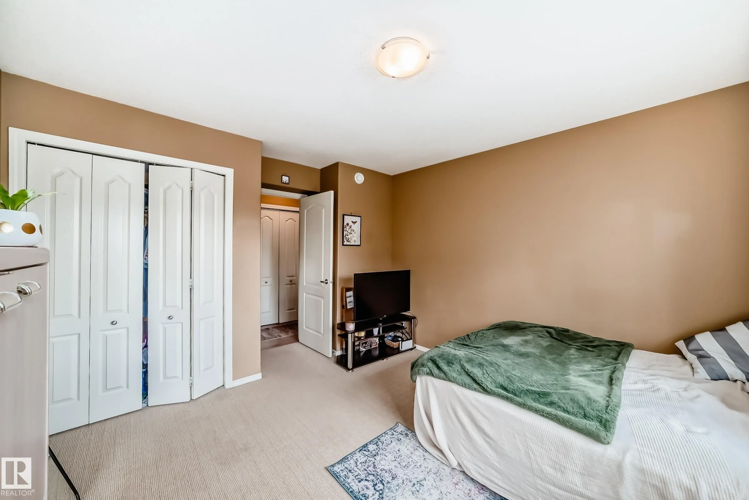 671 SILVER BERRY Road