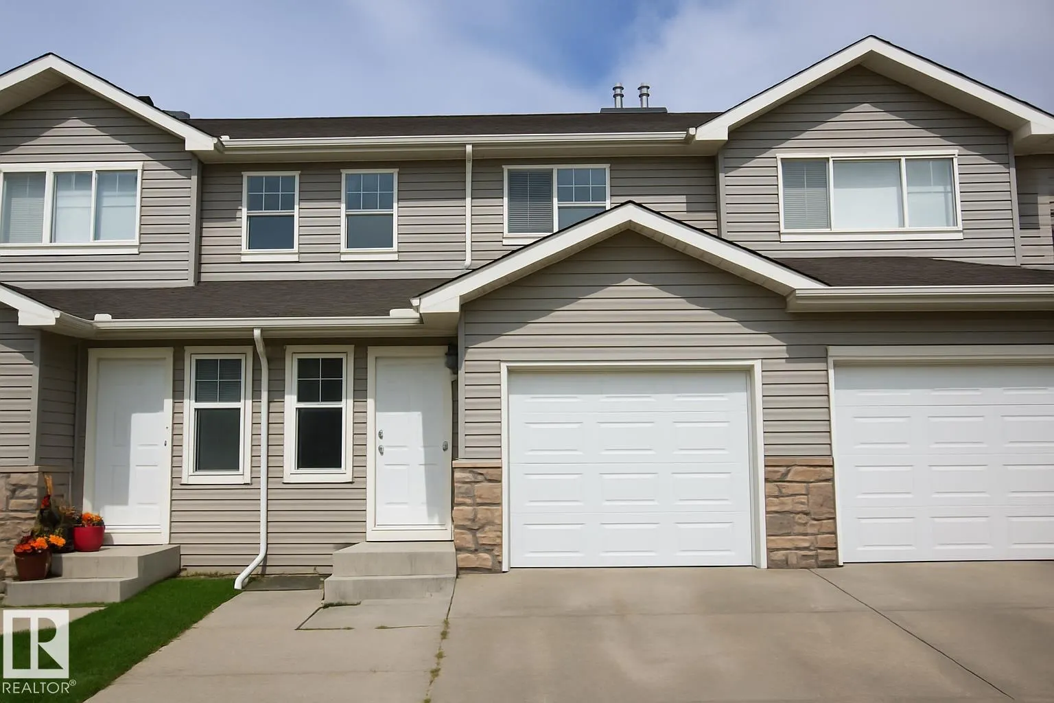 230 EDWARDS Drive