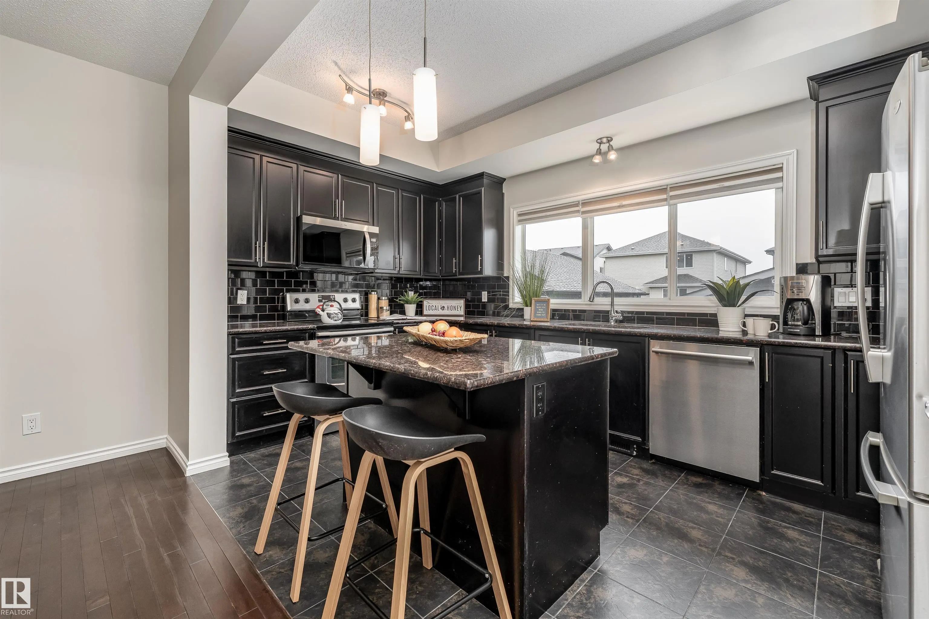 1075 MCCONACHIE Boulevard