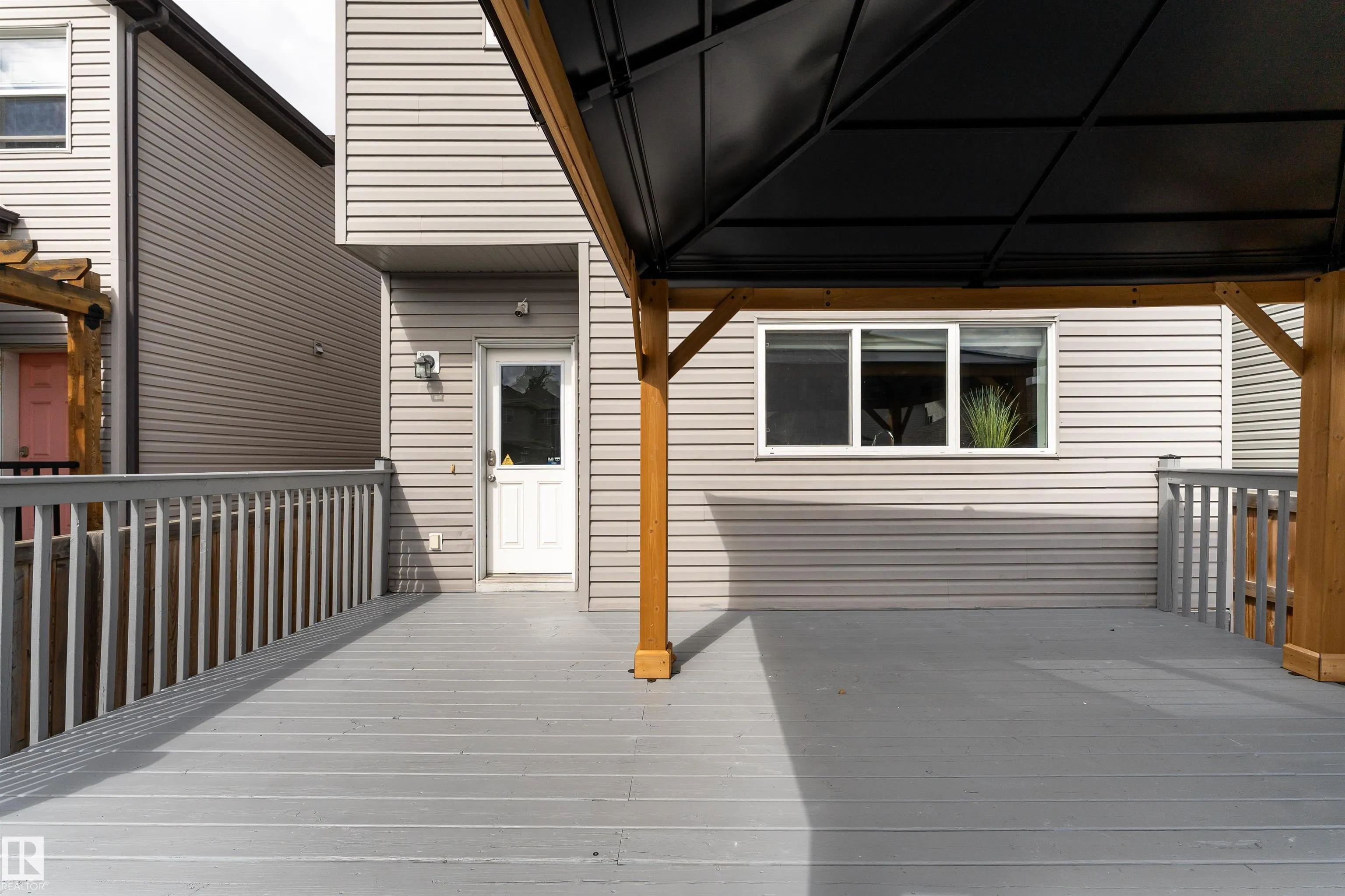 1075 MCCONACHIE Boulevard
