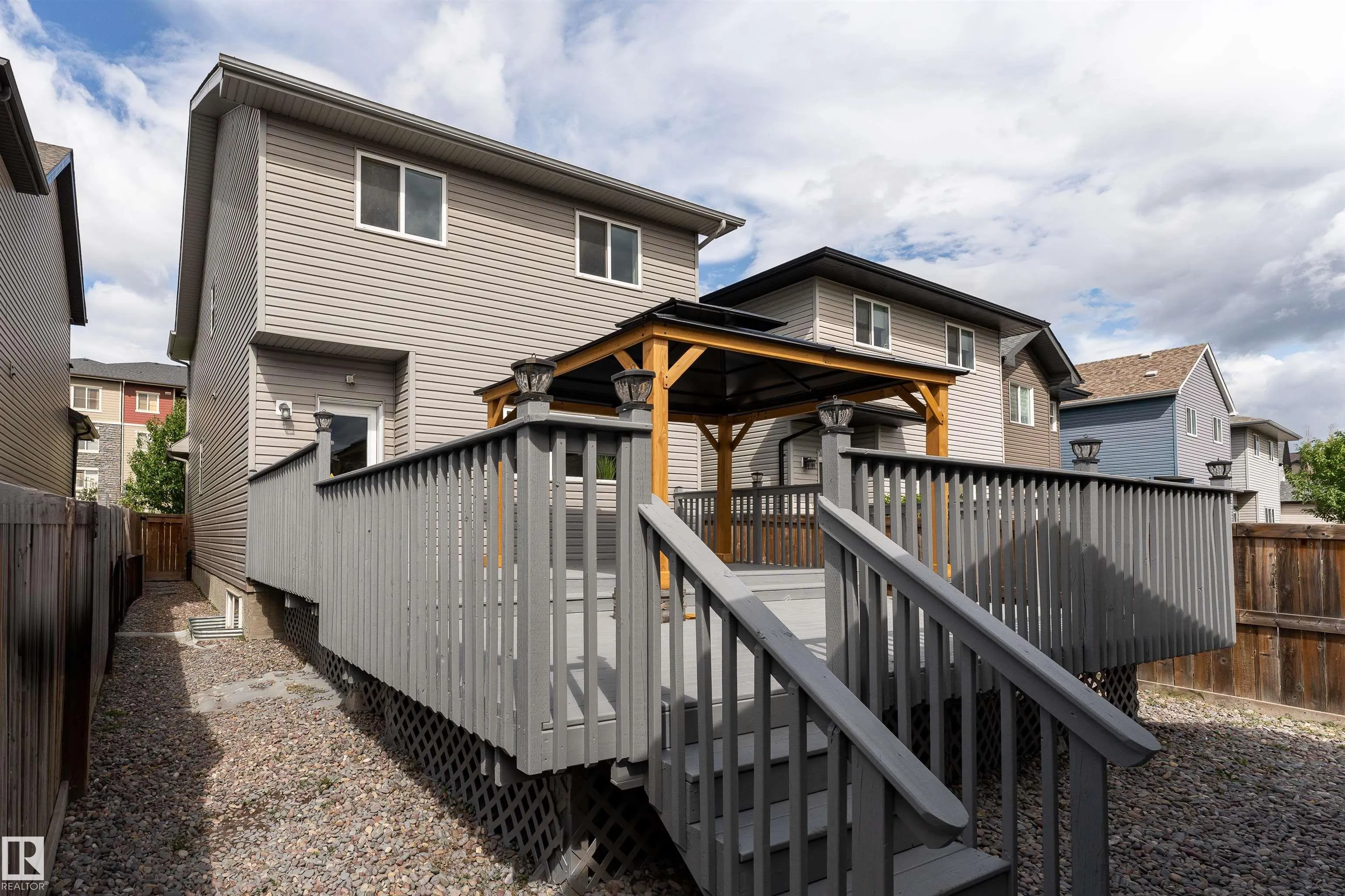 1075 MCCONACHIE Boulevard