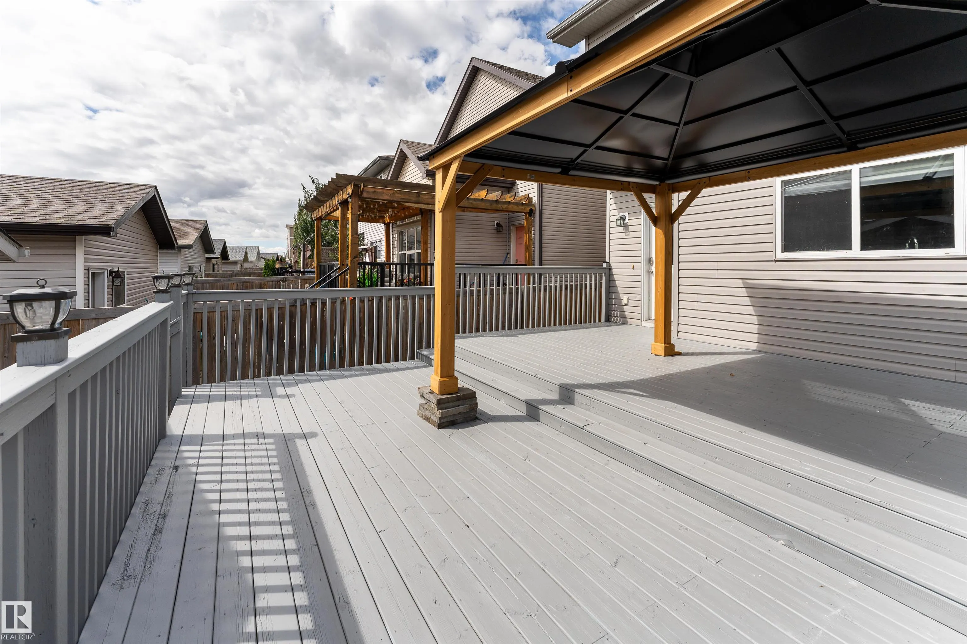 1075 MCCONACHIE Boulevard
