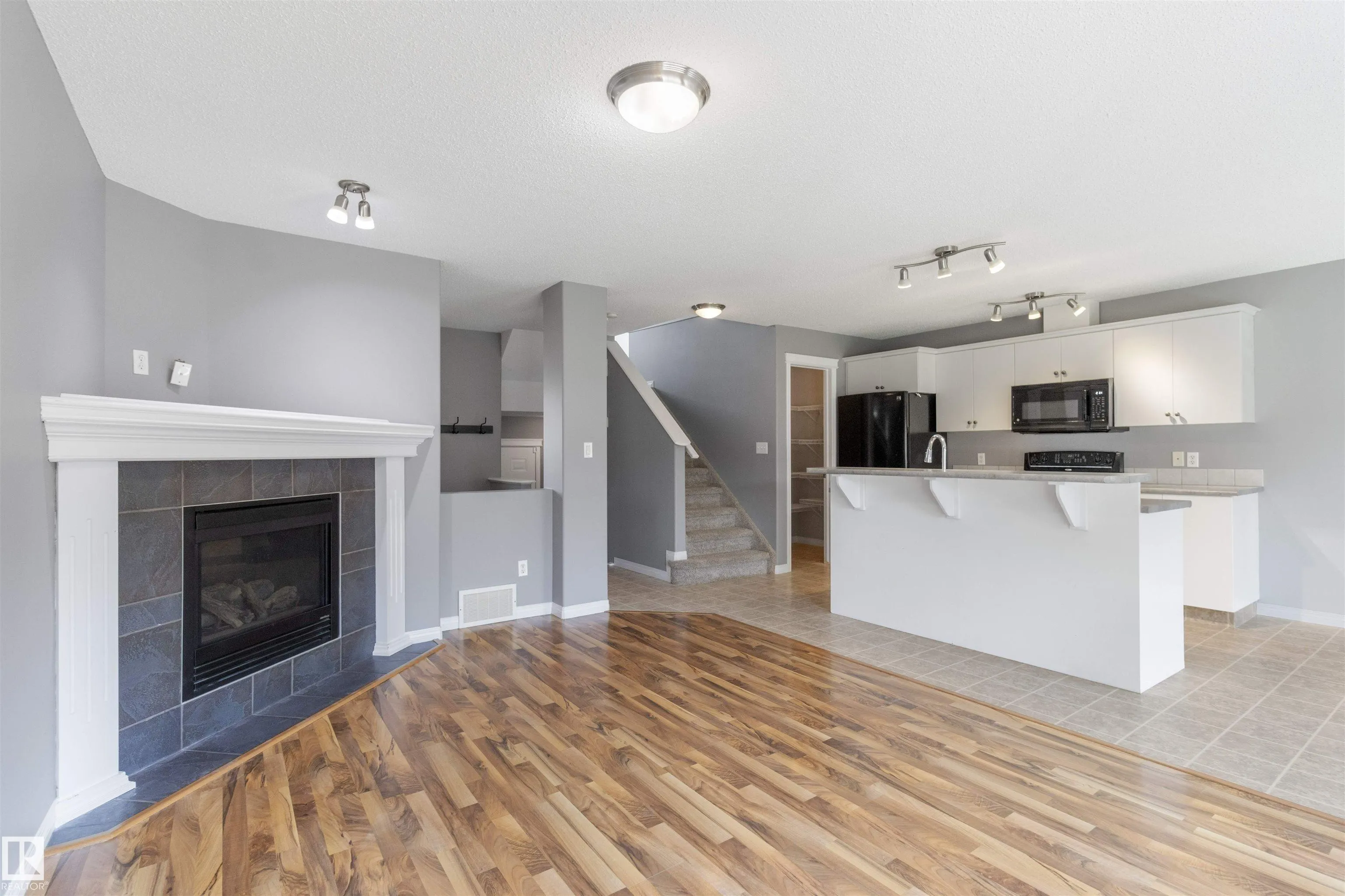 367 SUMMERTON Crescent