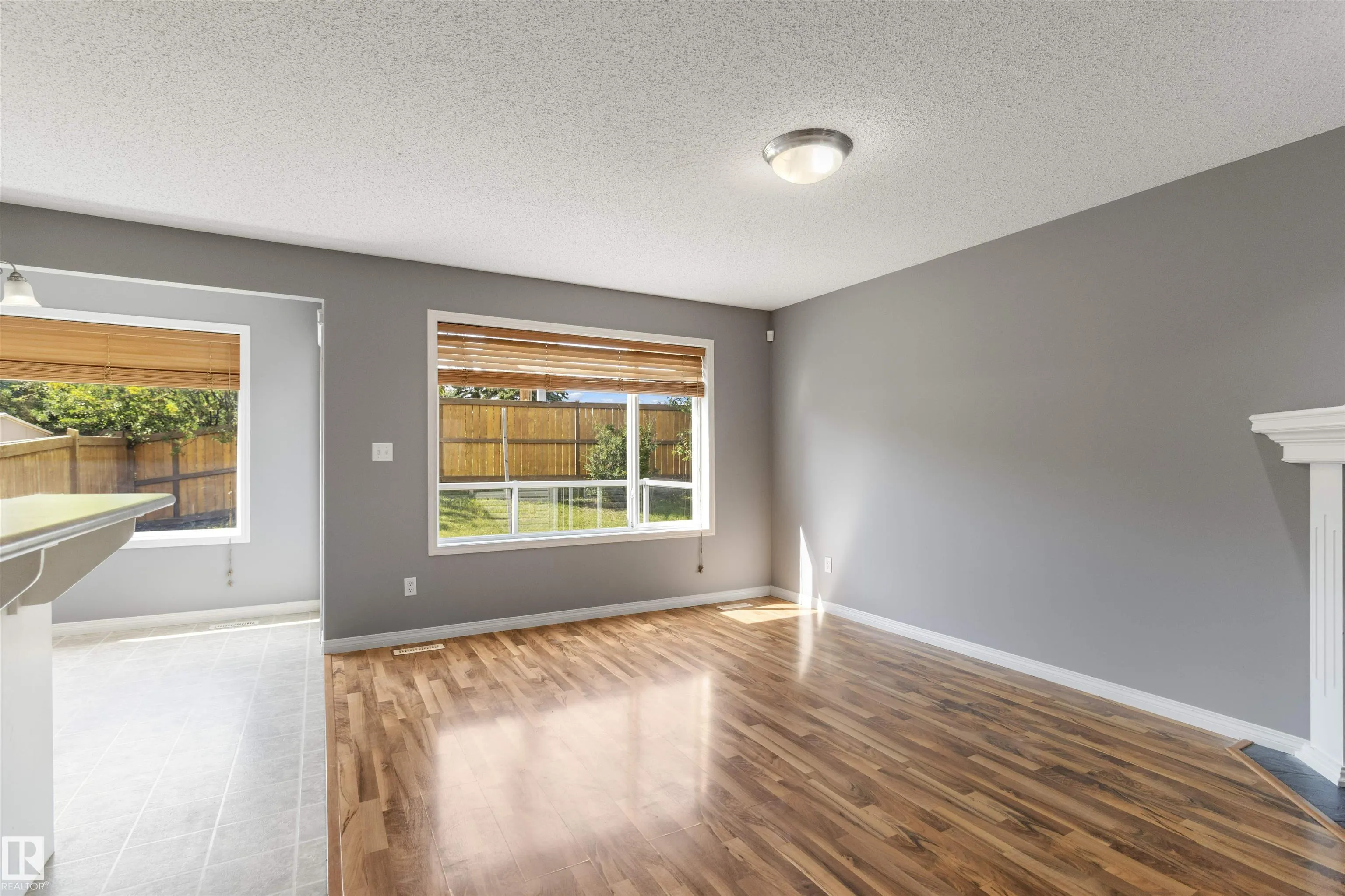 367 SUMMERTON Crescent