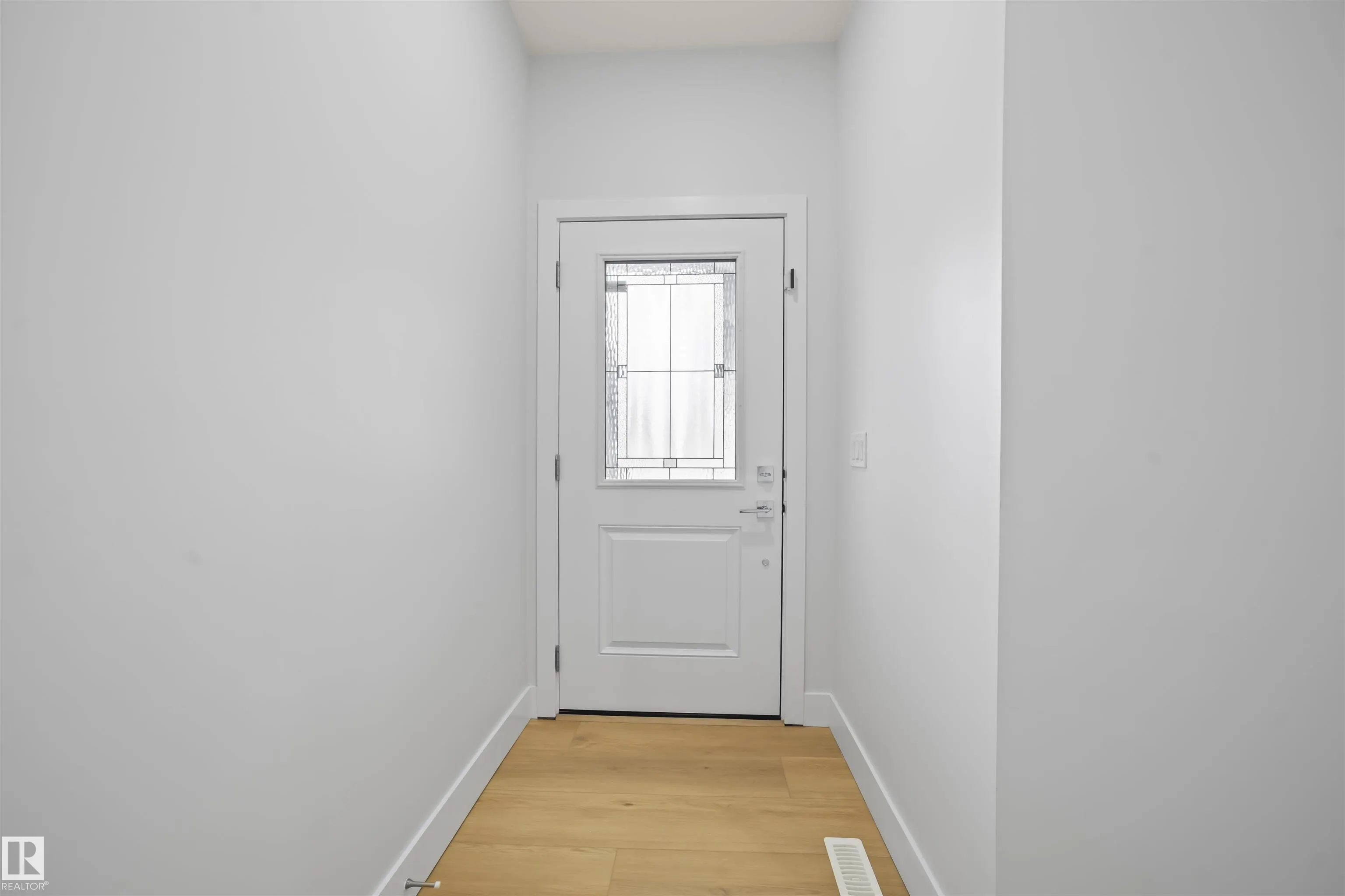16819 47 St