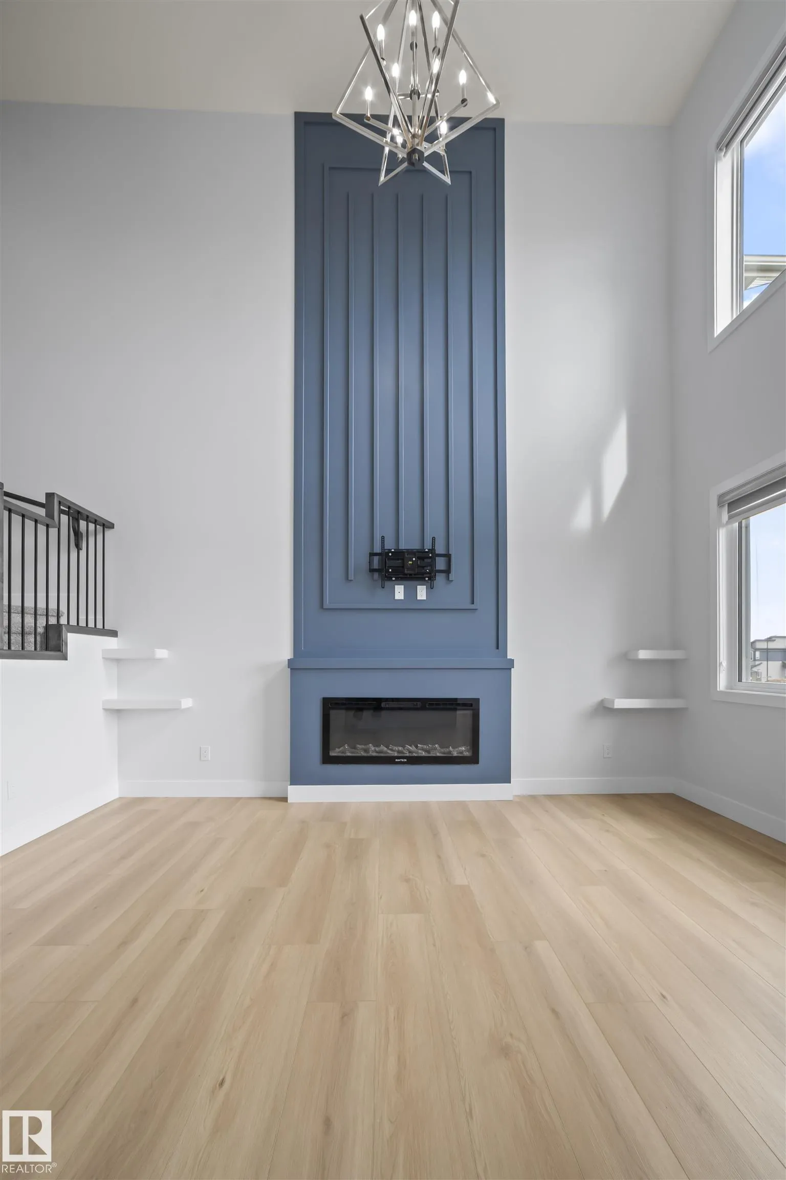16819 47 St