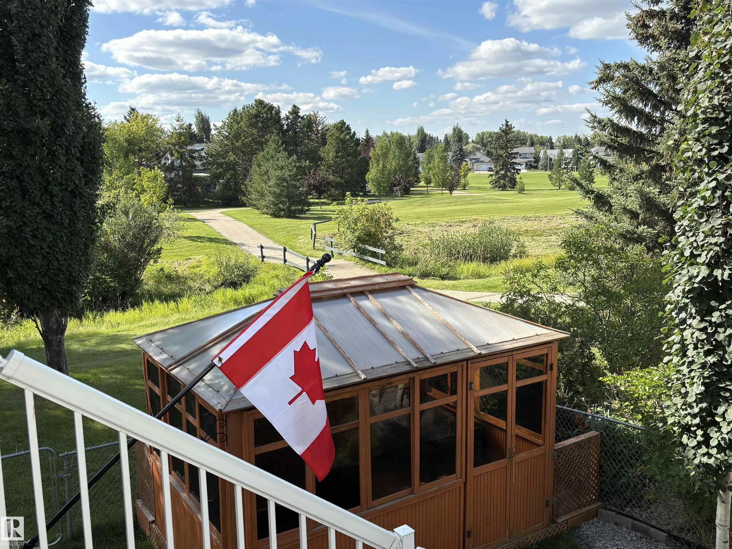 27 HALDEN Crescent