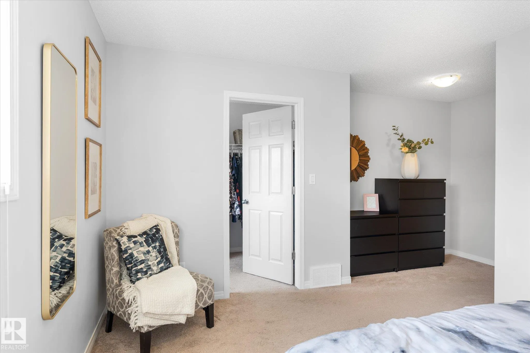 7991 ERASMUS Crescent