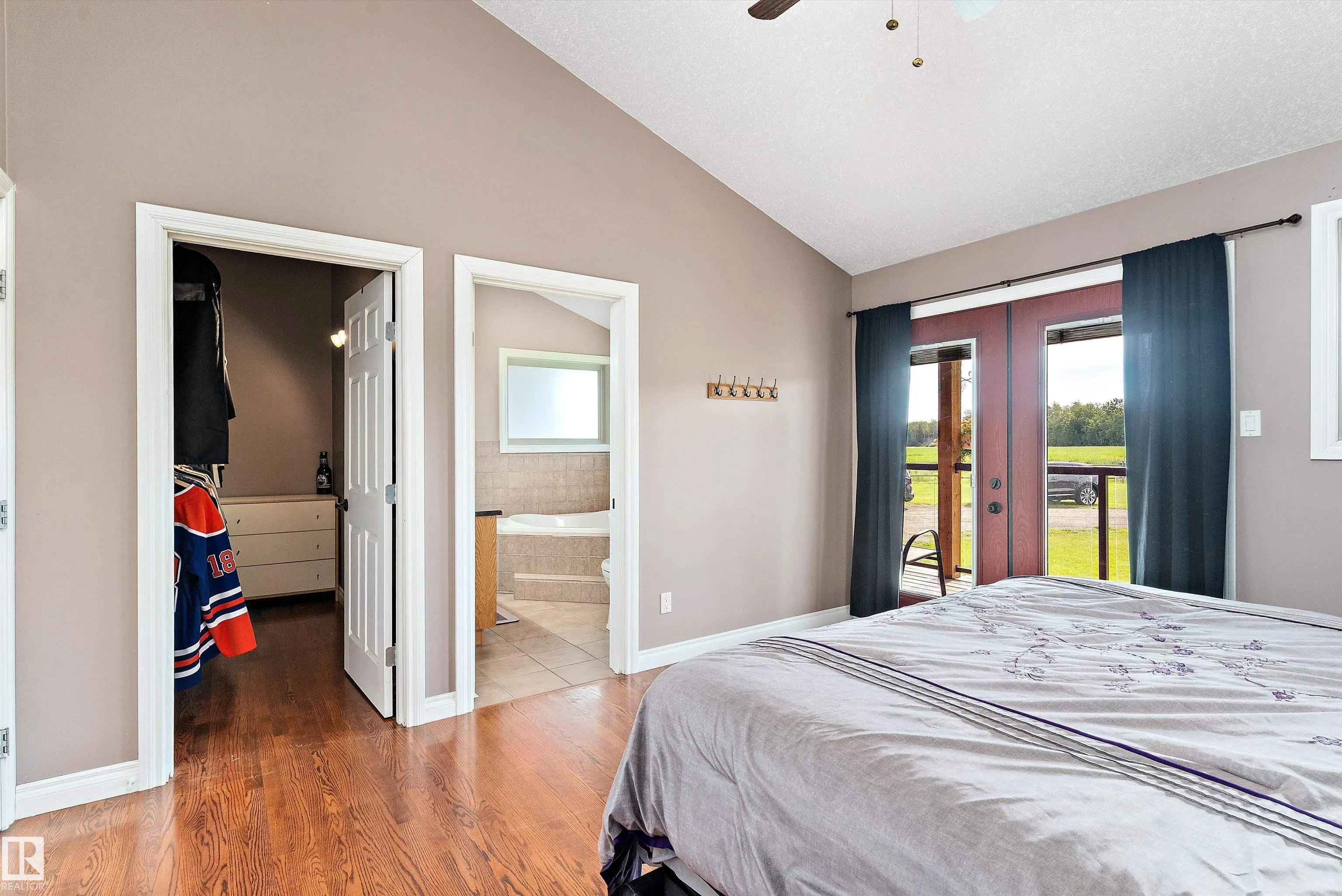 1018 TWP ROAD 512